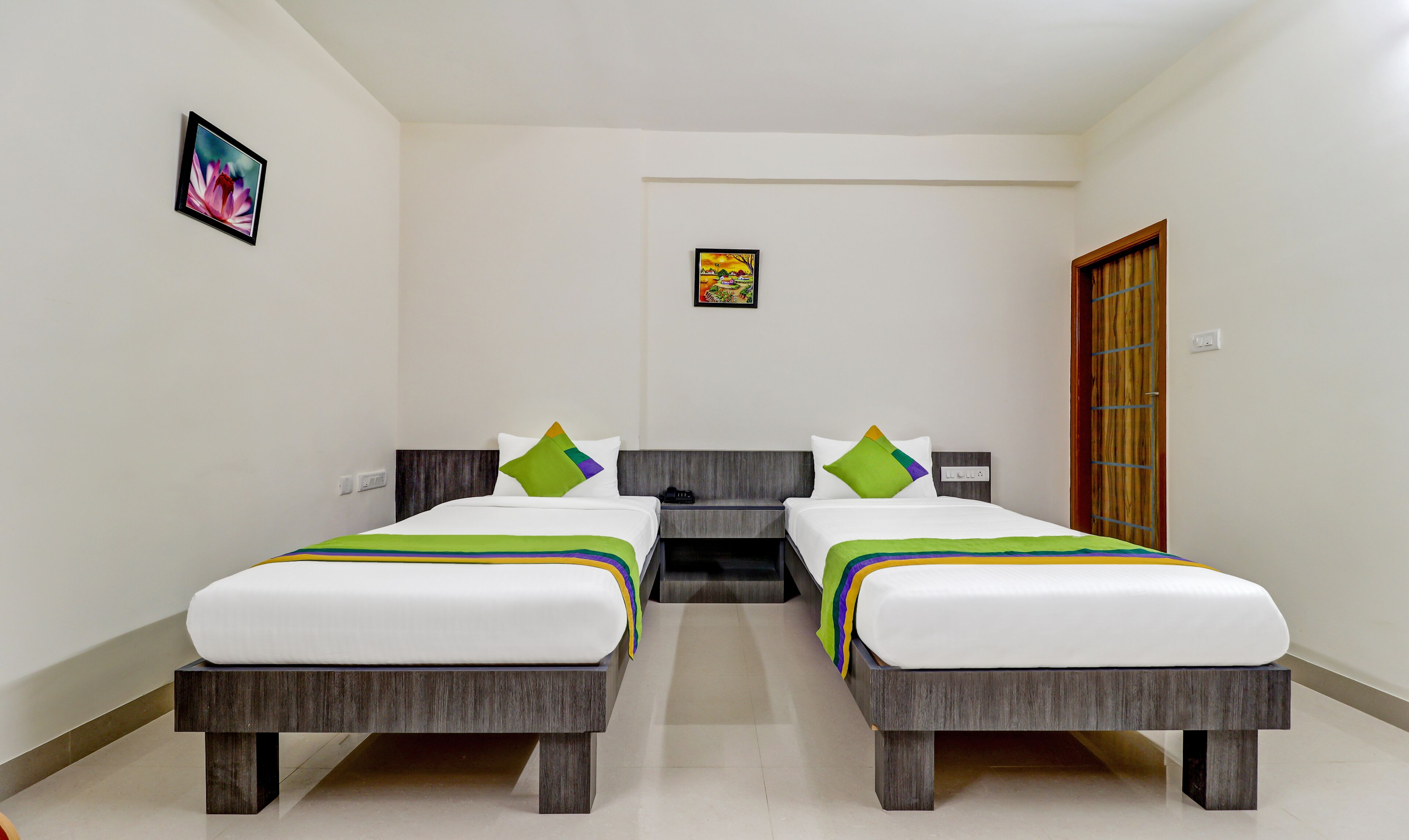 S M Royal Stay by Treebo Hotels