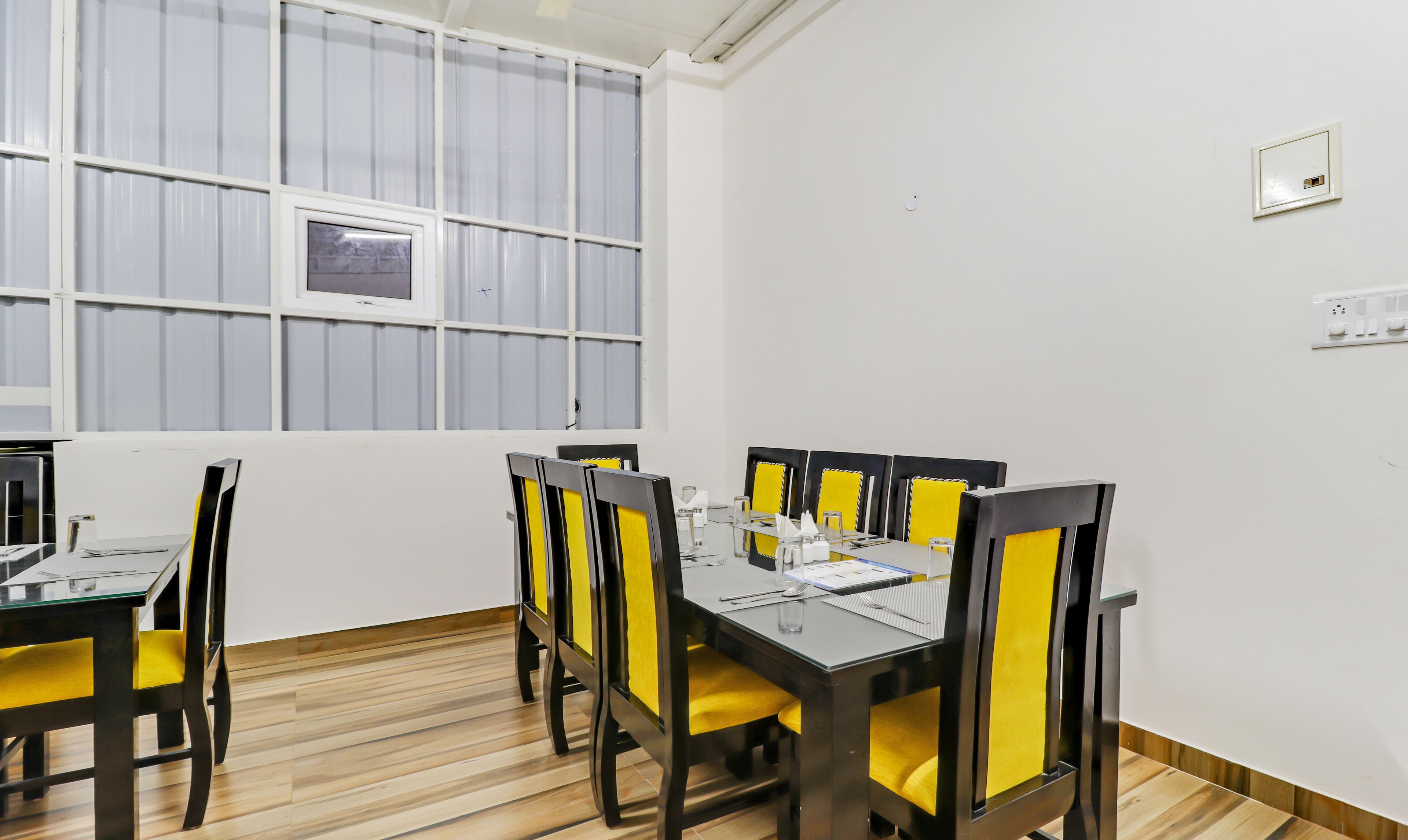 S M Royal Stay by Treebo Hotels