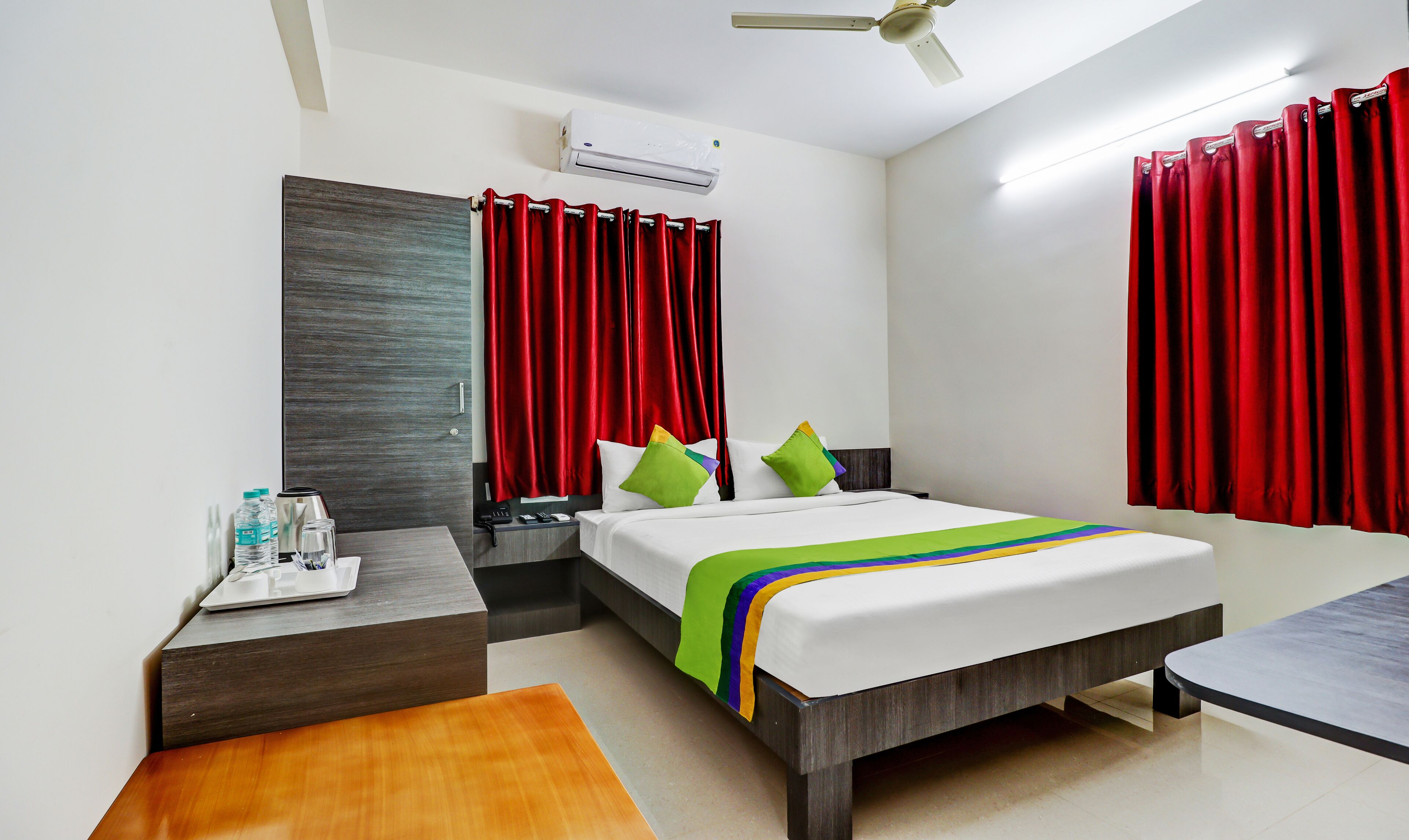 S M Royal Stay by Treebo Hotels