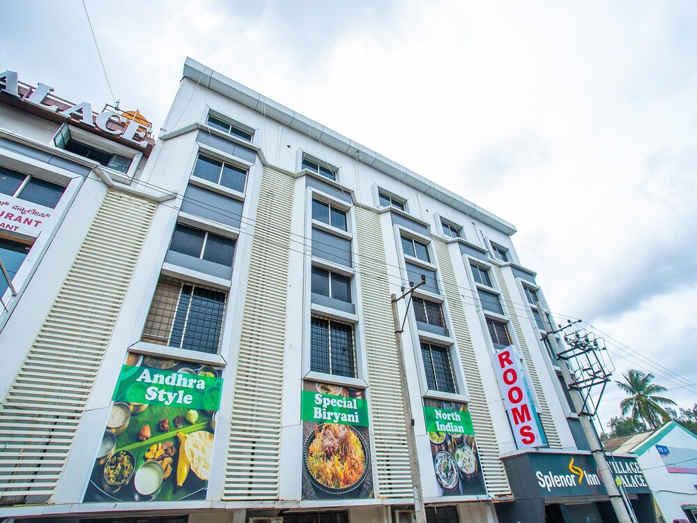 Splenor Inn by OYO Rooms