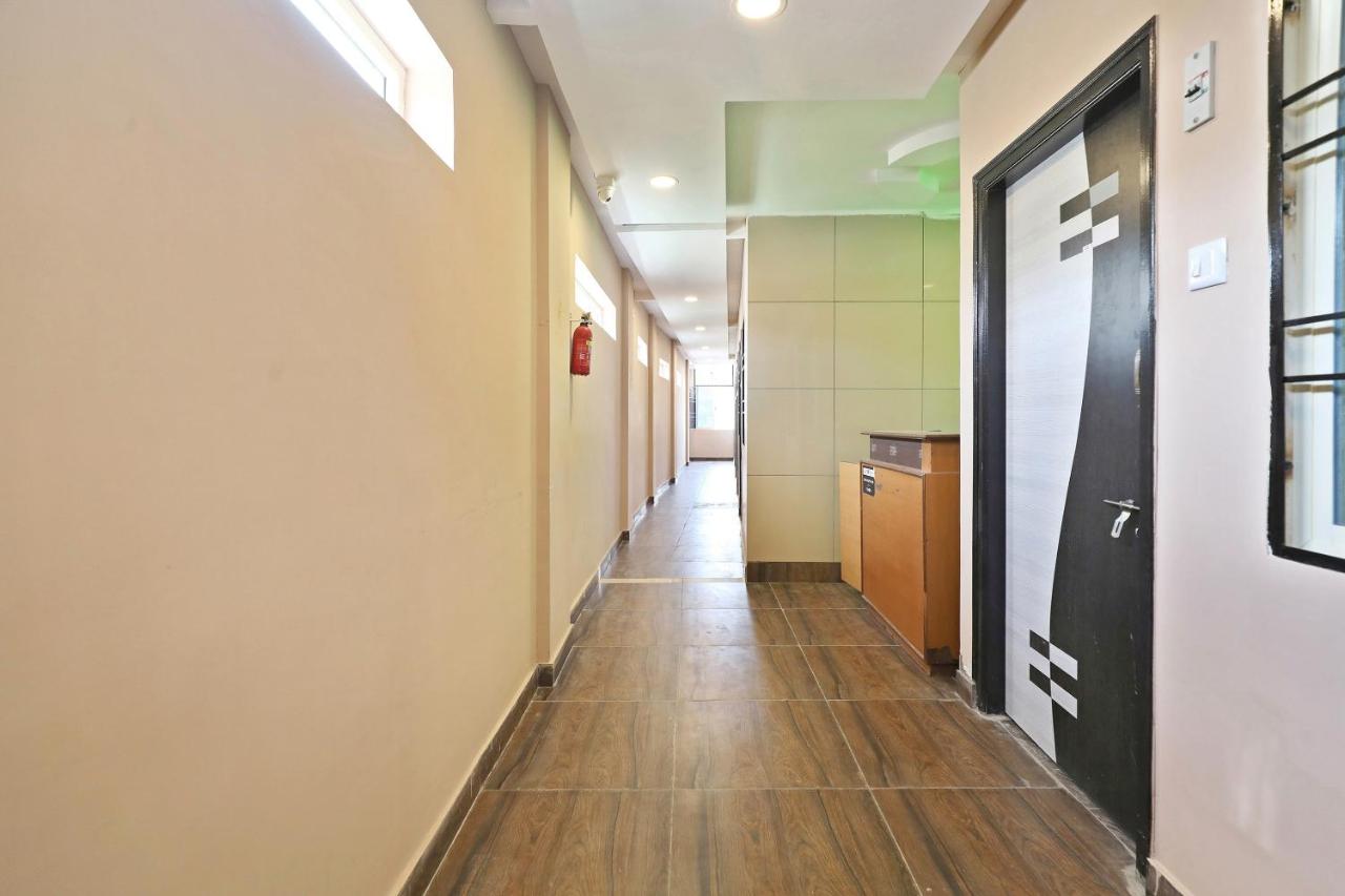S R Comforts by OYO Rooms