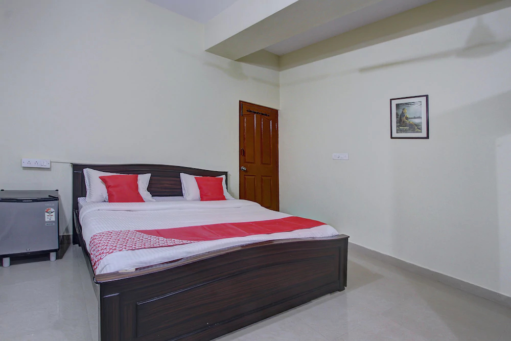 Sri Sai Comforts By OYO Rooms