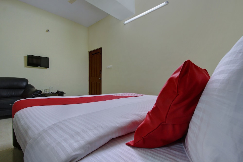 Sri Sai Comforts By OYO Rooms