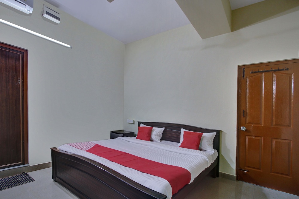 Sri Sai Comforts By OYO Rooms