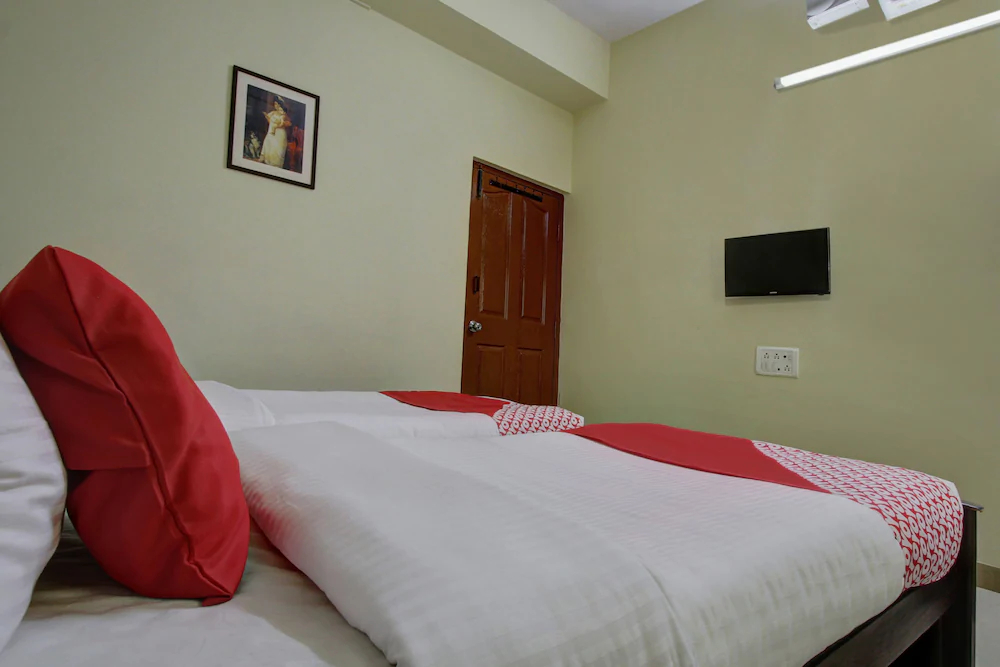 Sri Sai Comforts By OYO Rooms