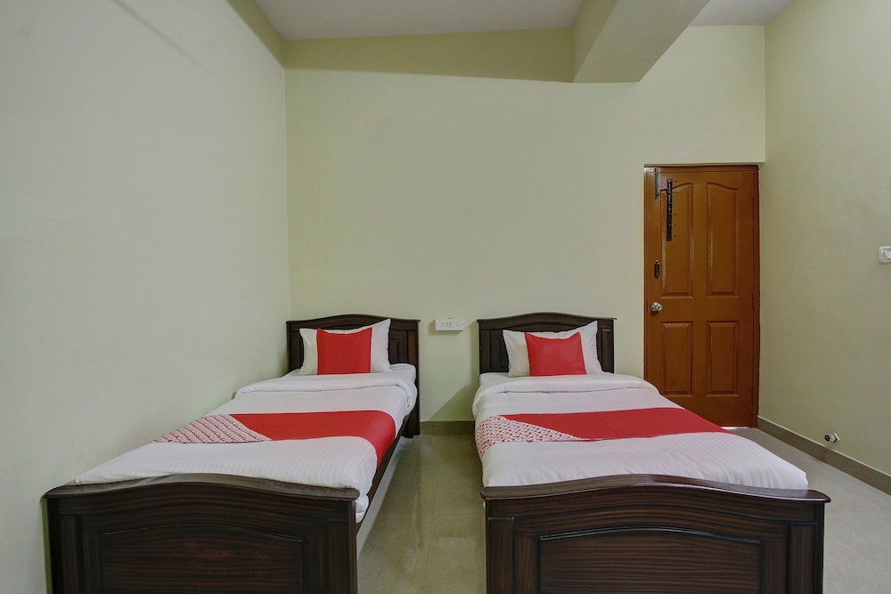 Sri Sai Comforts By OYO Rooms