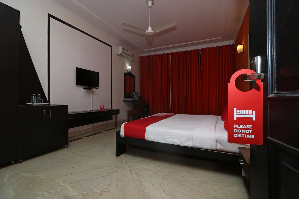 Sri Sai Guest House By OYO Rooms