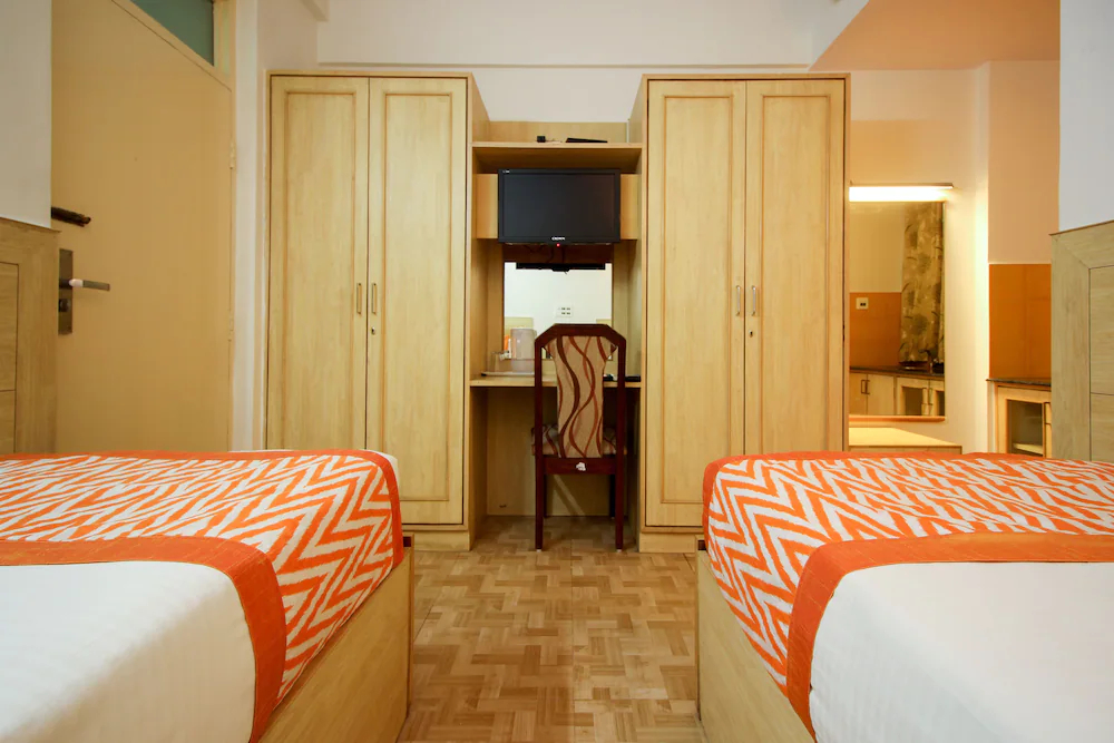 OYO 7897 Status Suites