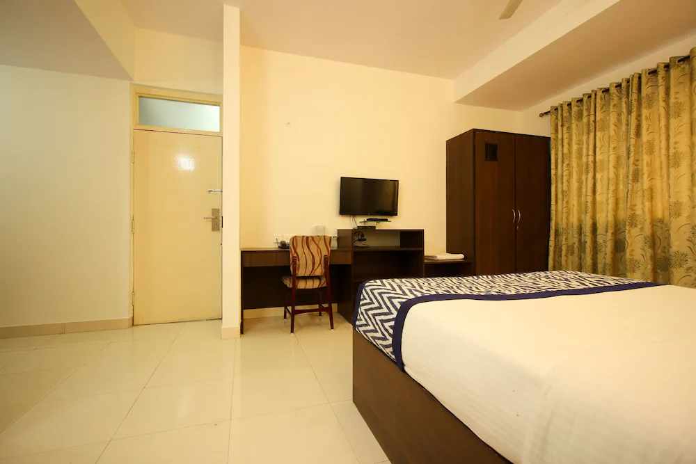 OYO 7897 Status Suites