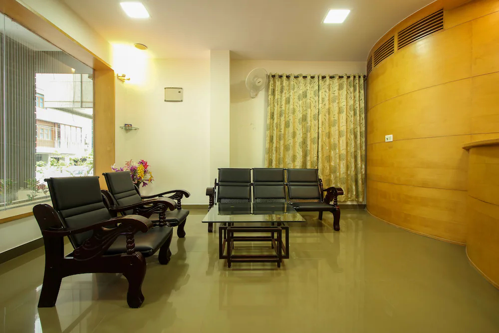 OYO 7897 Status Suites