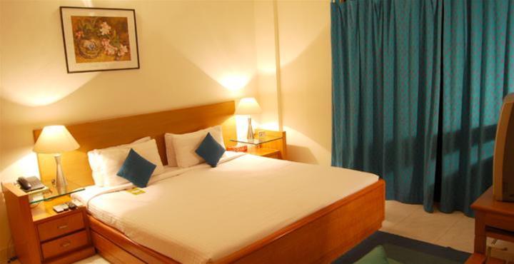Sterling Suites Langford Town