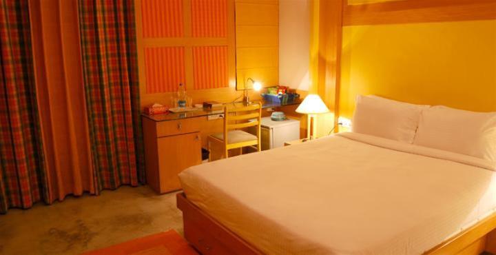 Sterling Suites Langford Town