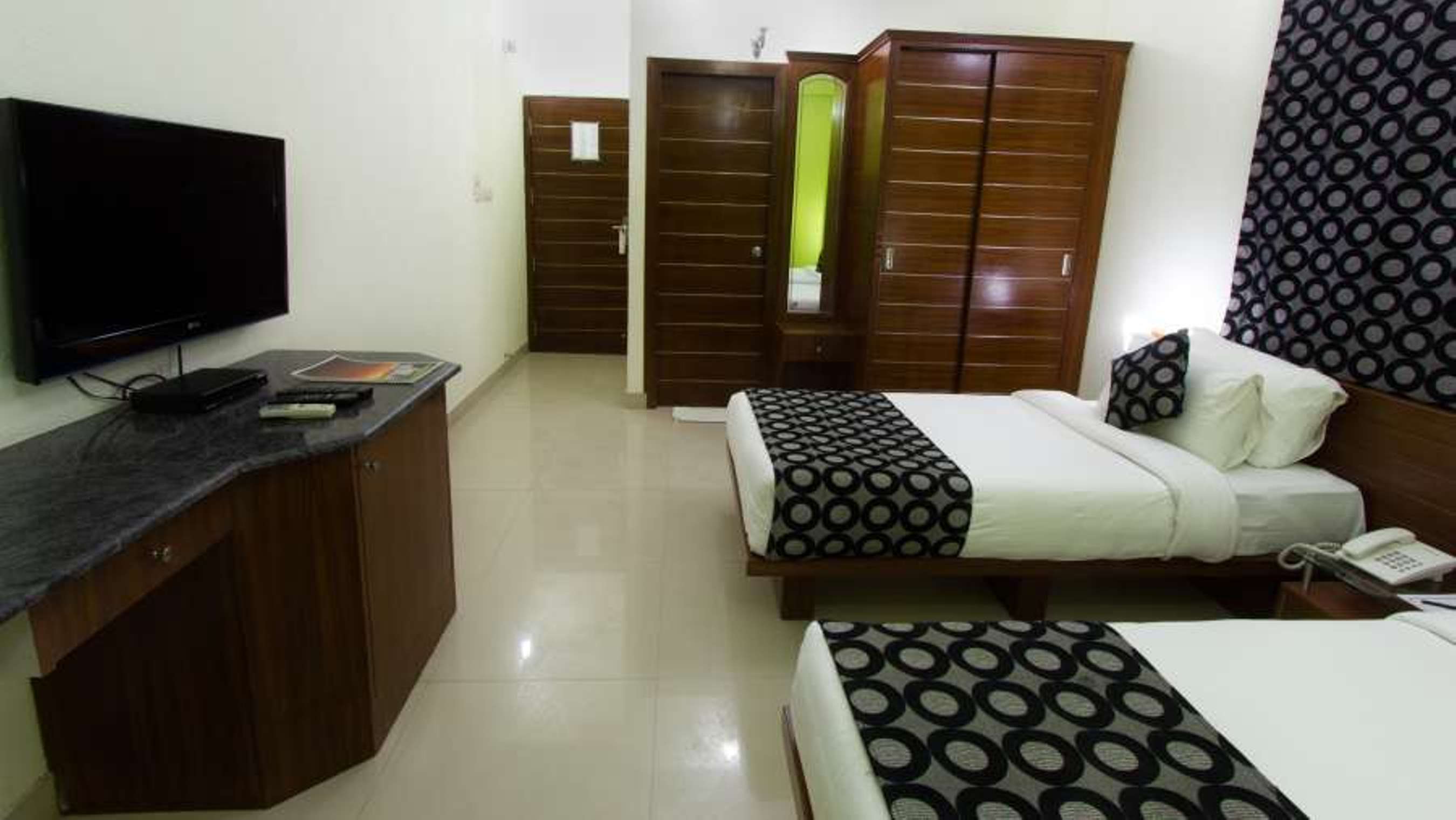 Sunray Hotel