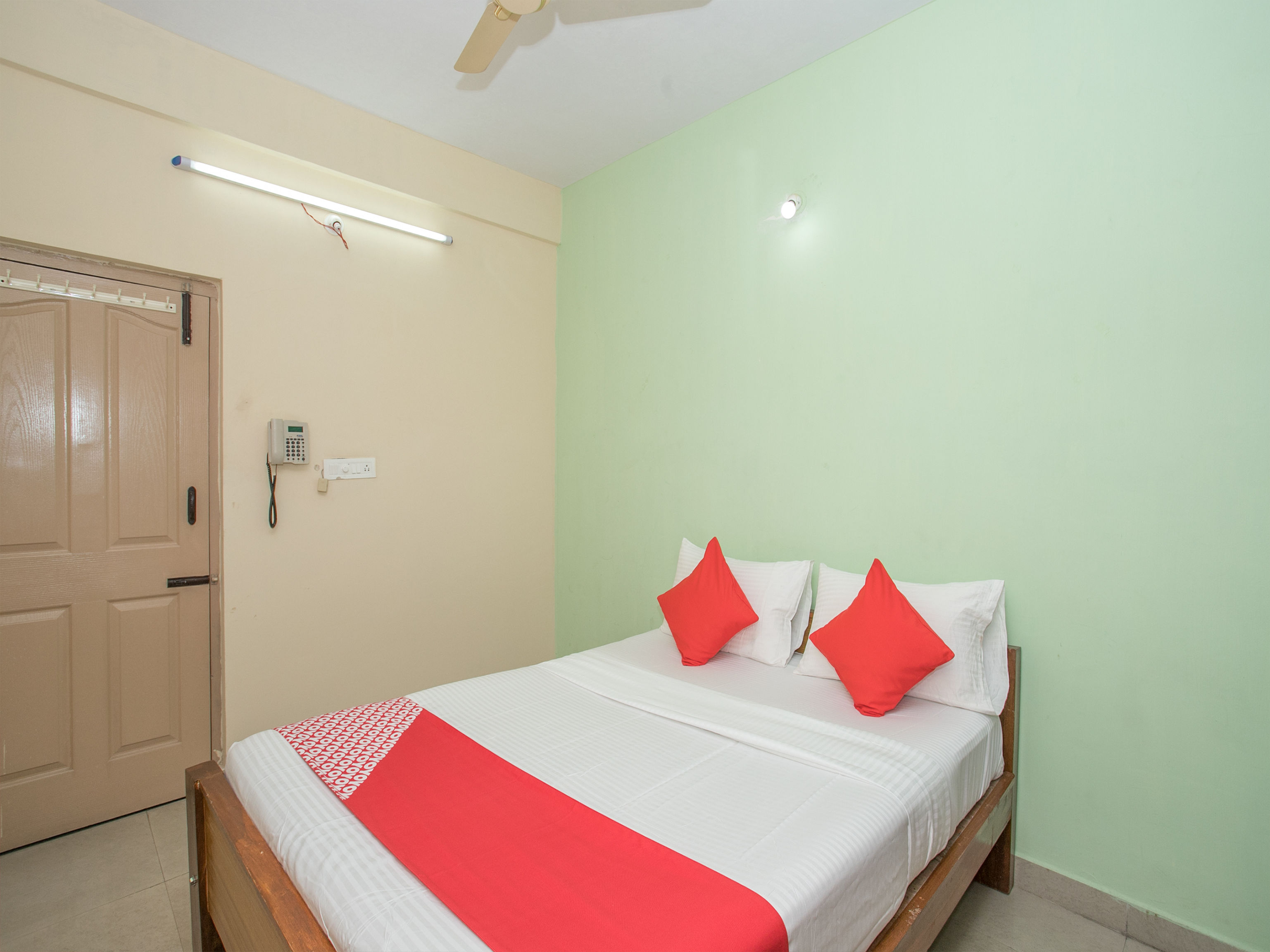 New SV Suites by OYO Rooms