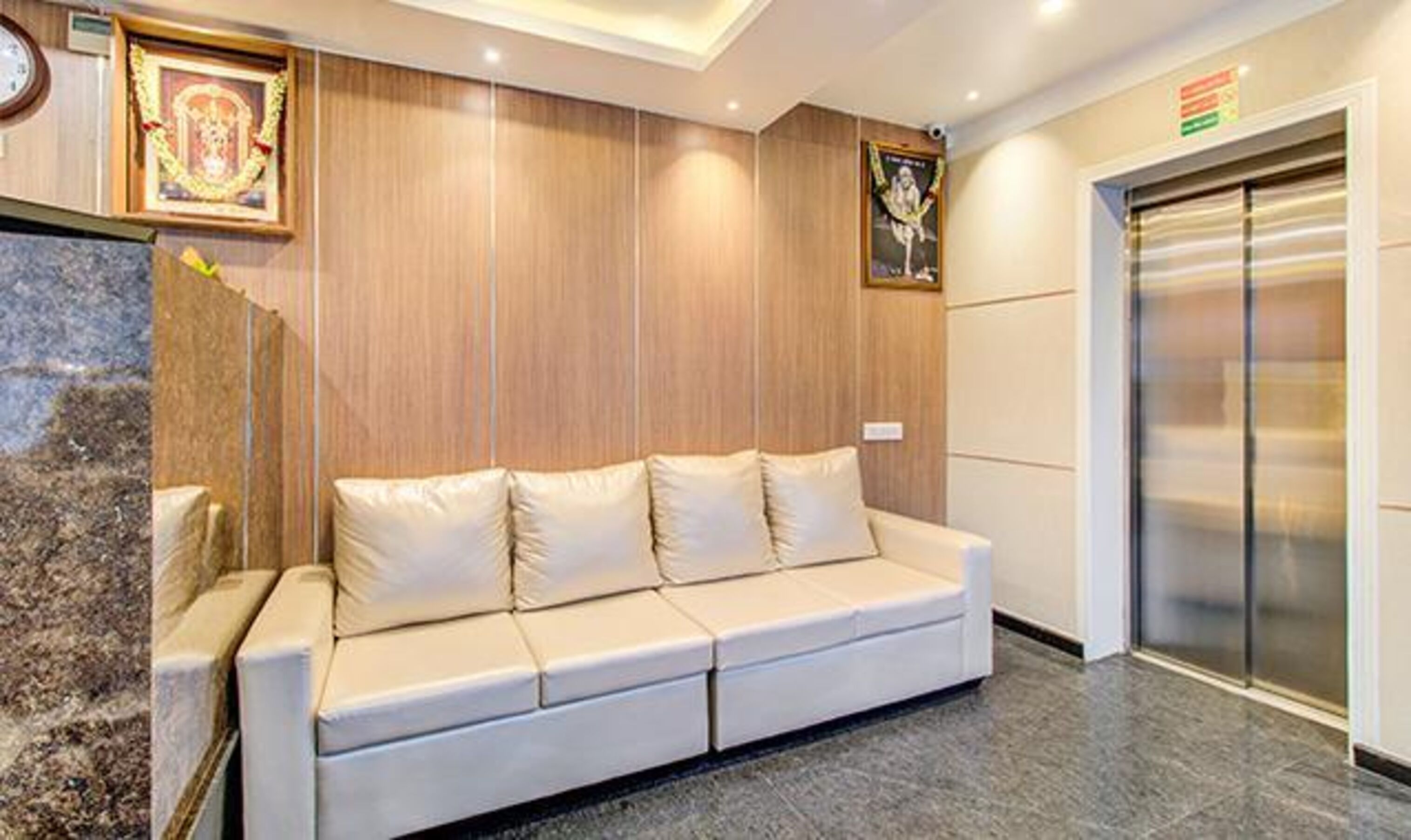 The Royal Suites by Fabhotel