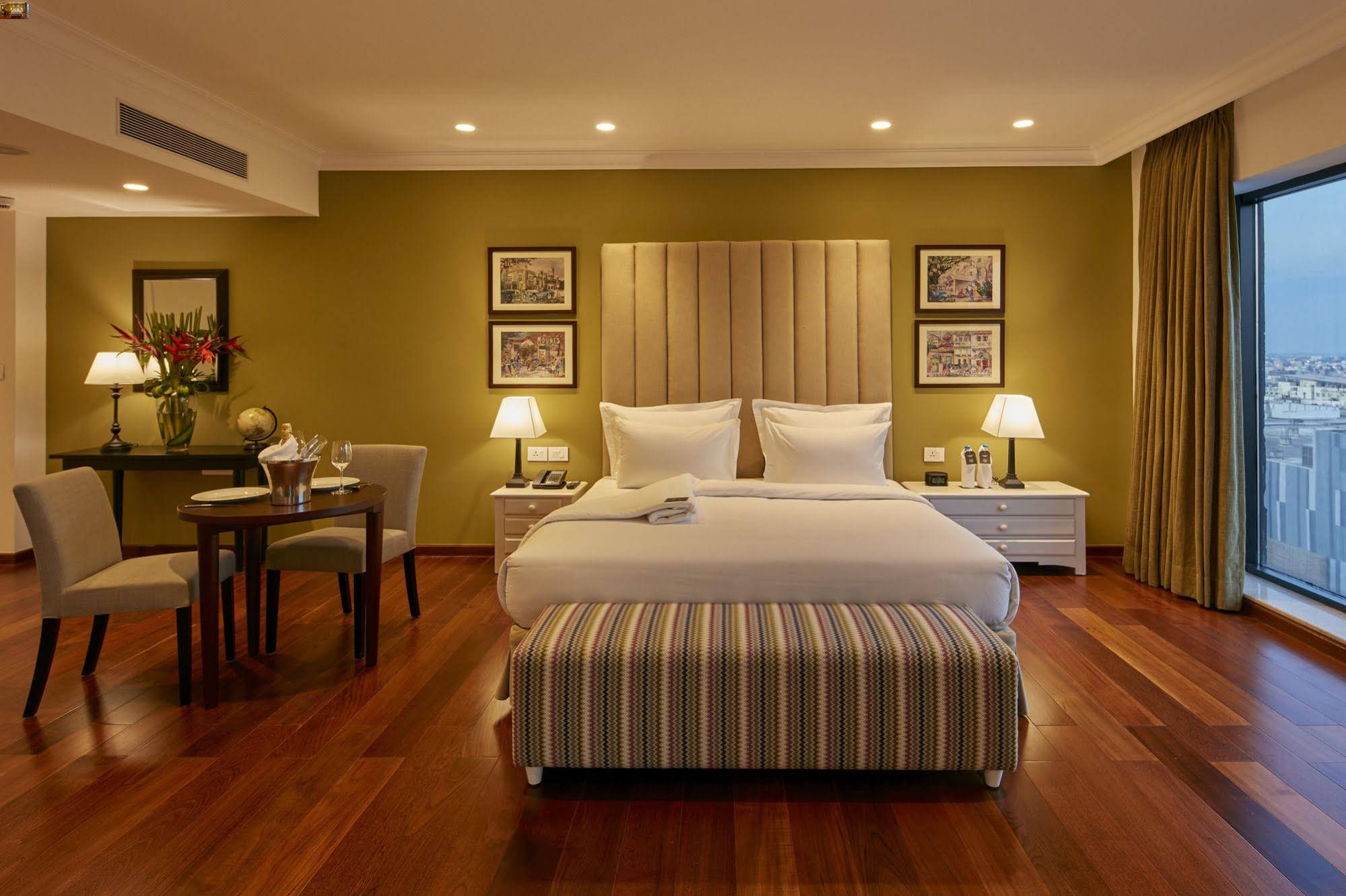 The Waverly Hotel & Residences