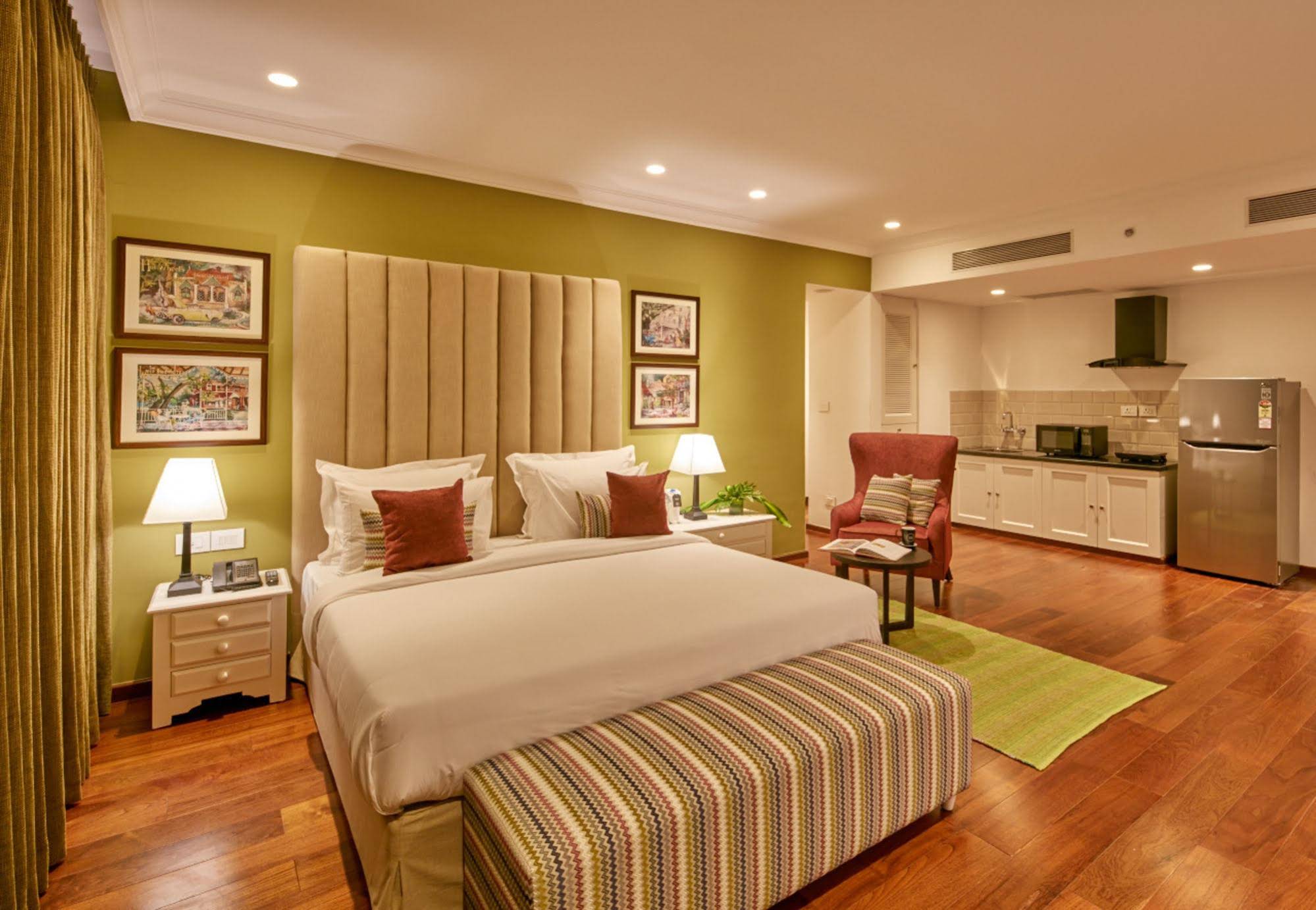 The Waverly Hotel & Residences