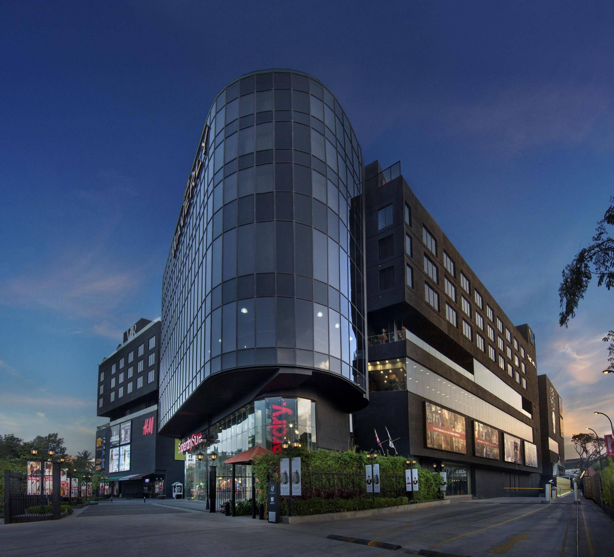 The Waverly Hotel & Residences