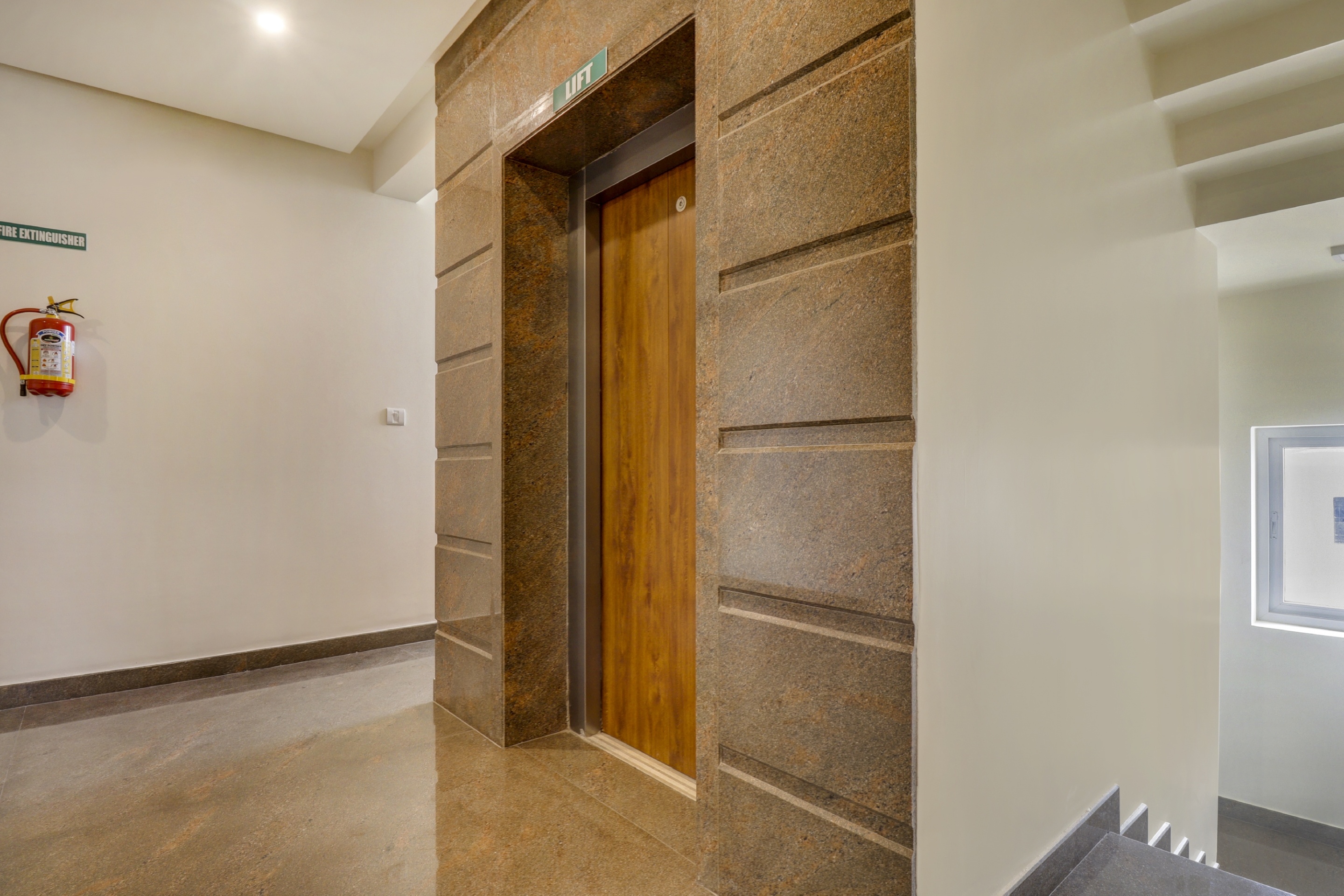 Townhouse Oak Hotel Prime