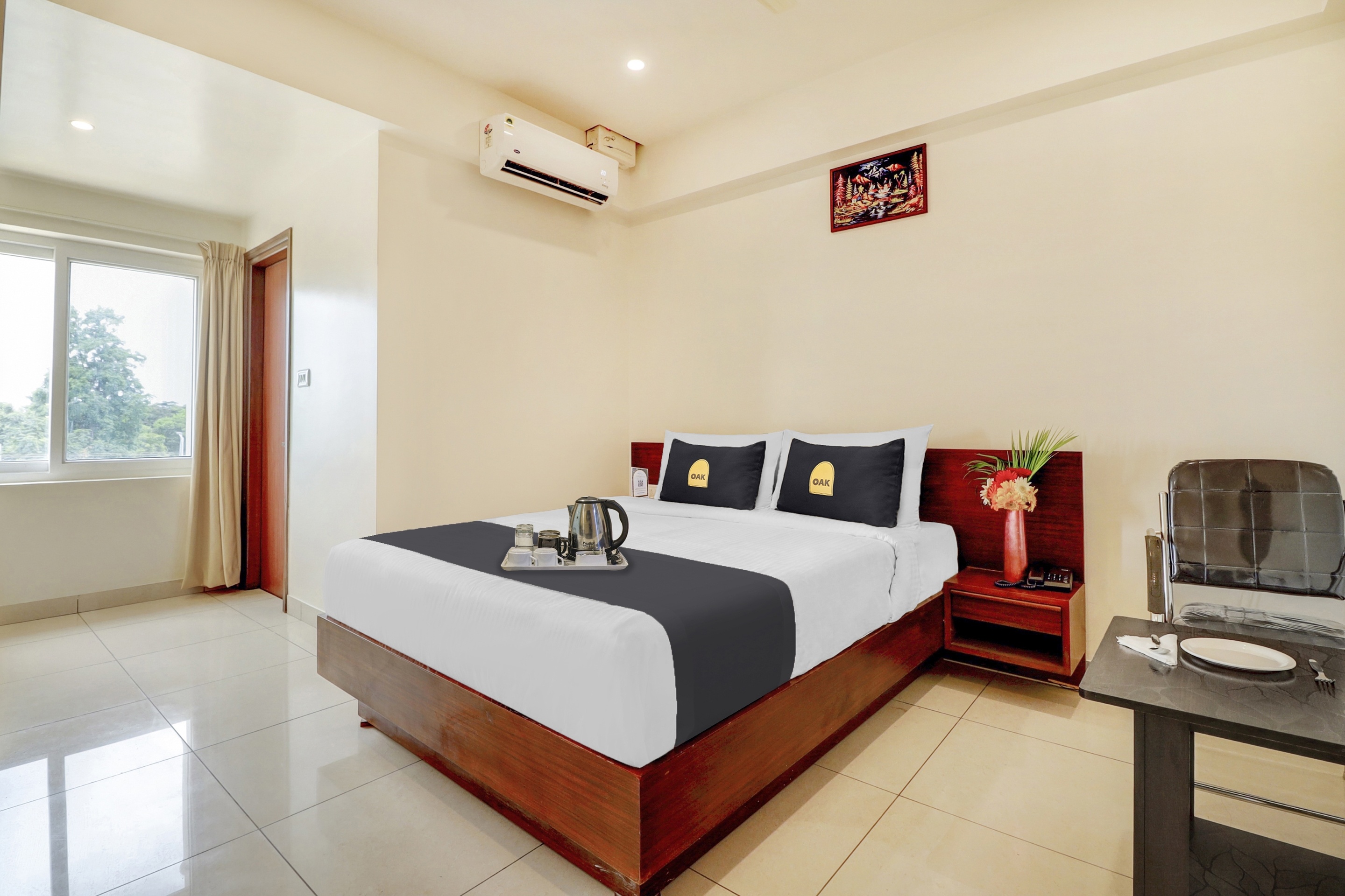 Townhouse Oak Hotel Prime