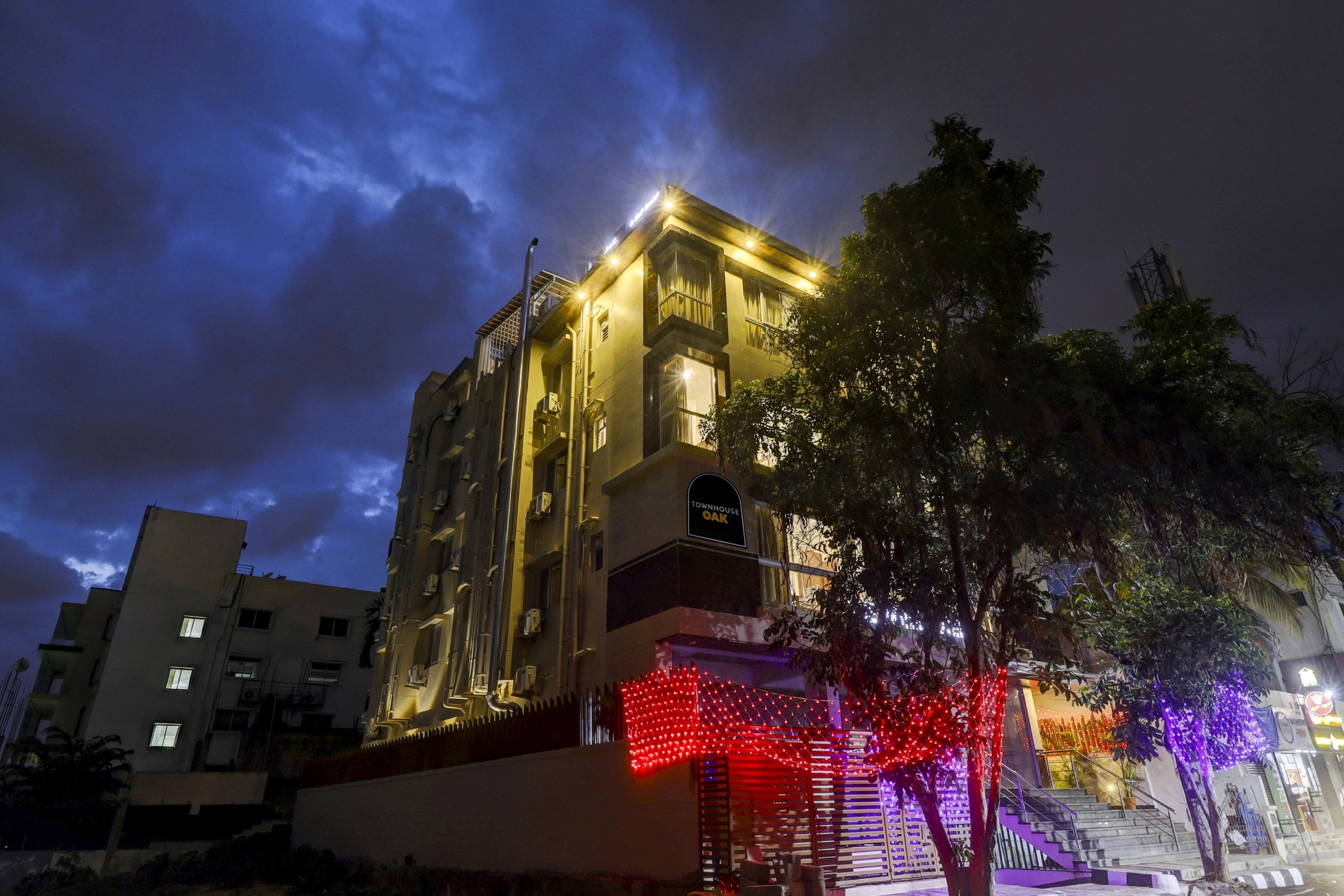 Townhouse Oak Hotel Prime