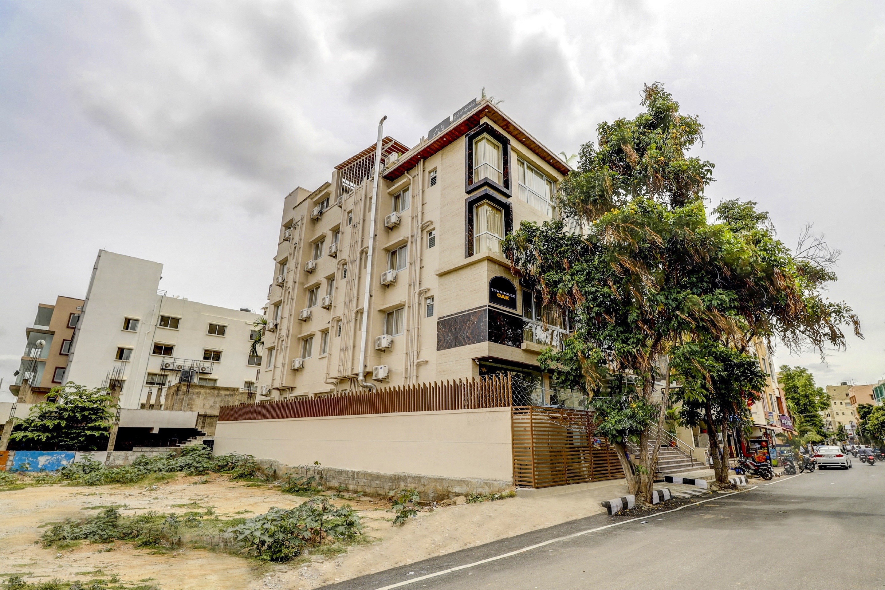 Townhouse Oak Hotel Prime