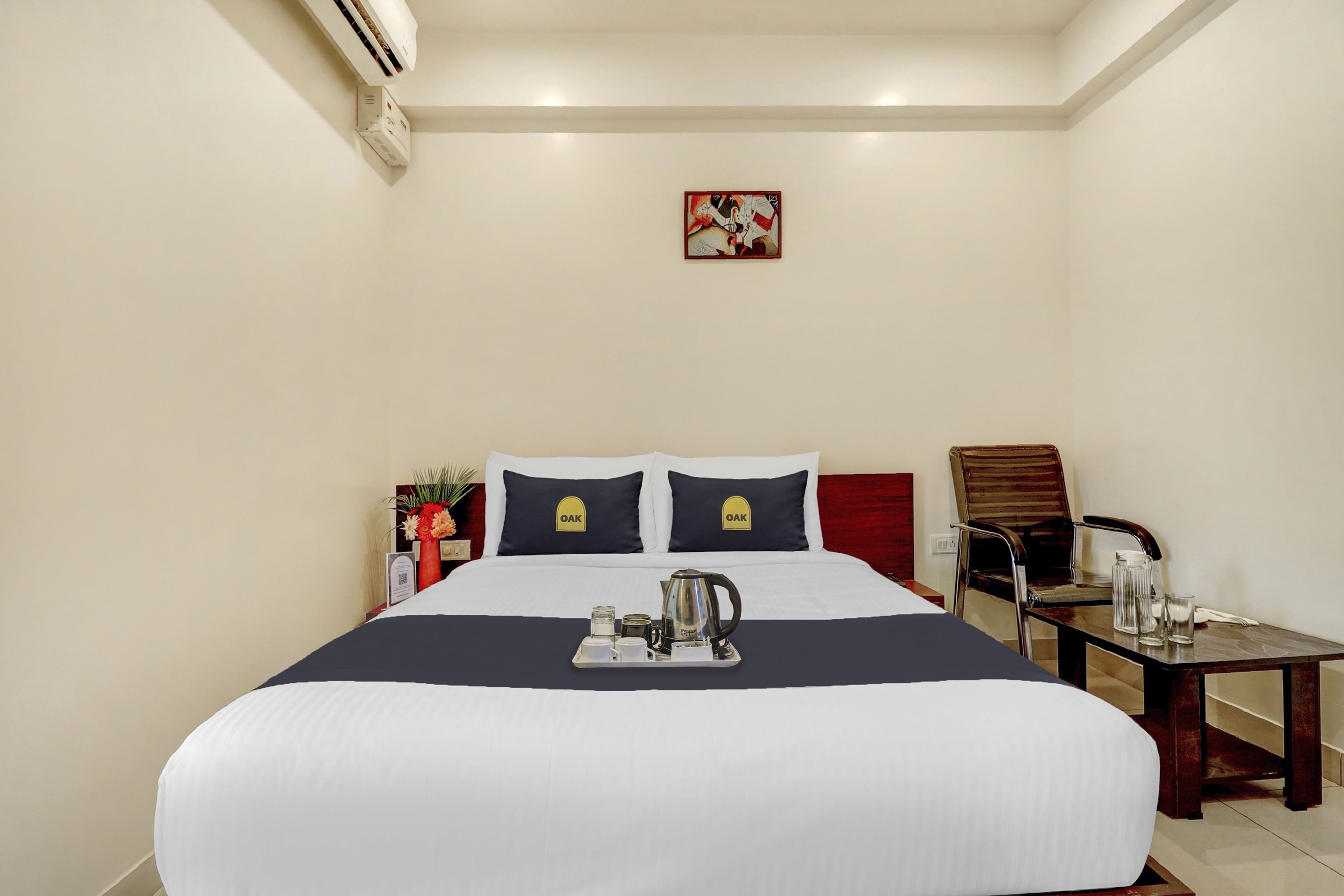 Townhouse Oak Hotel Prime