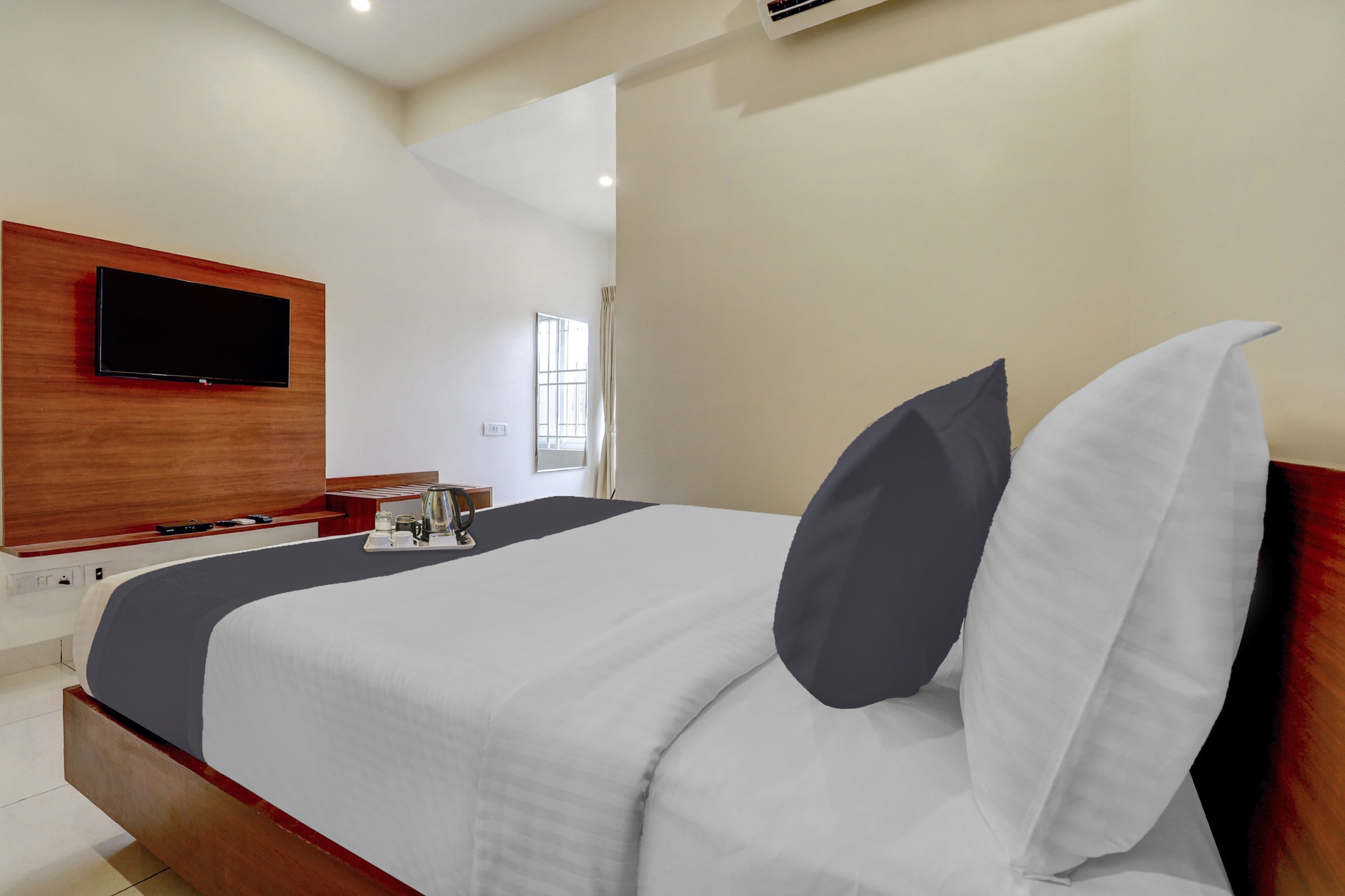 Townhouse Oak Hotel Prime