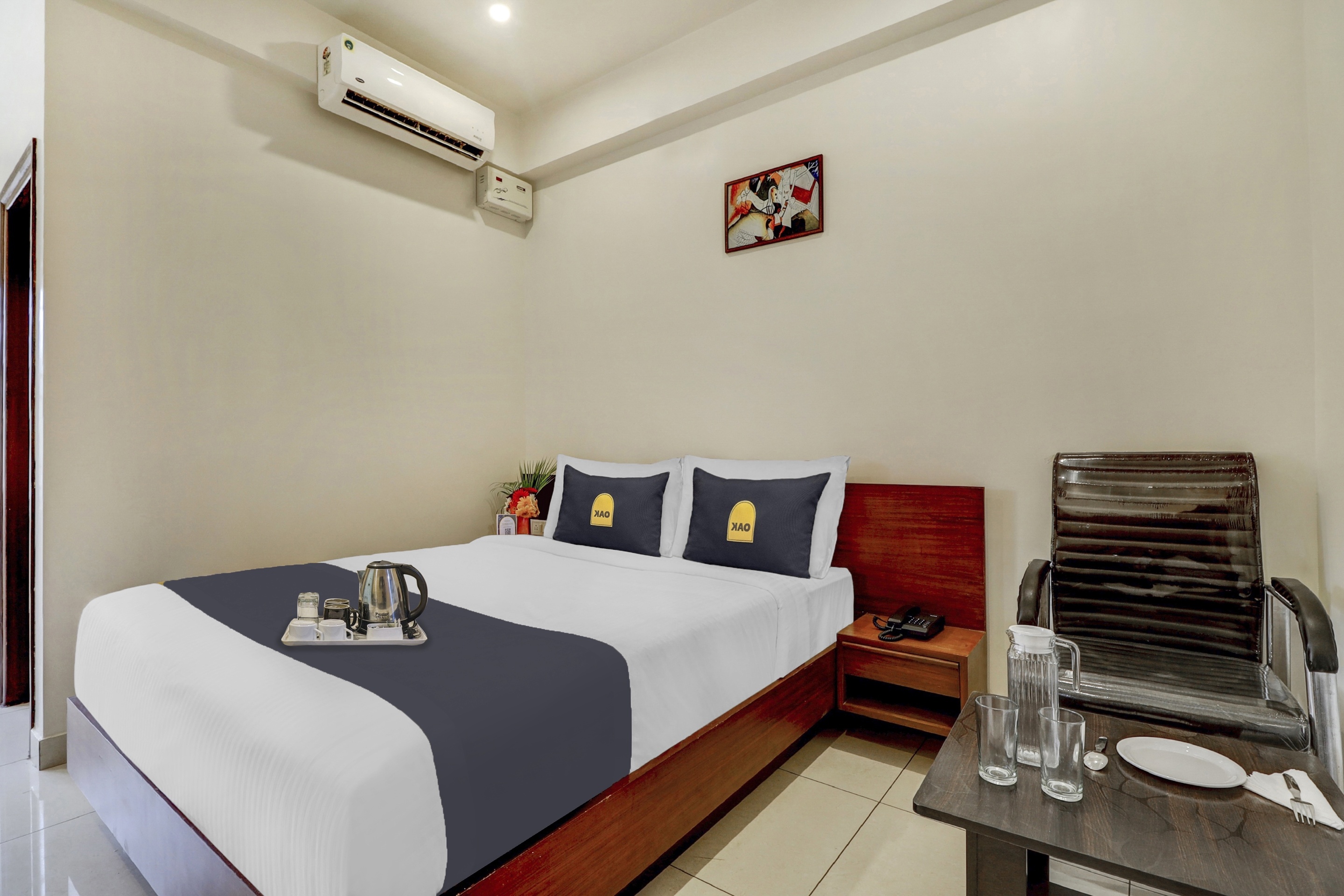 Townhouse Oak Hotel Prime