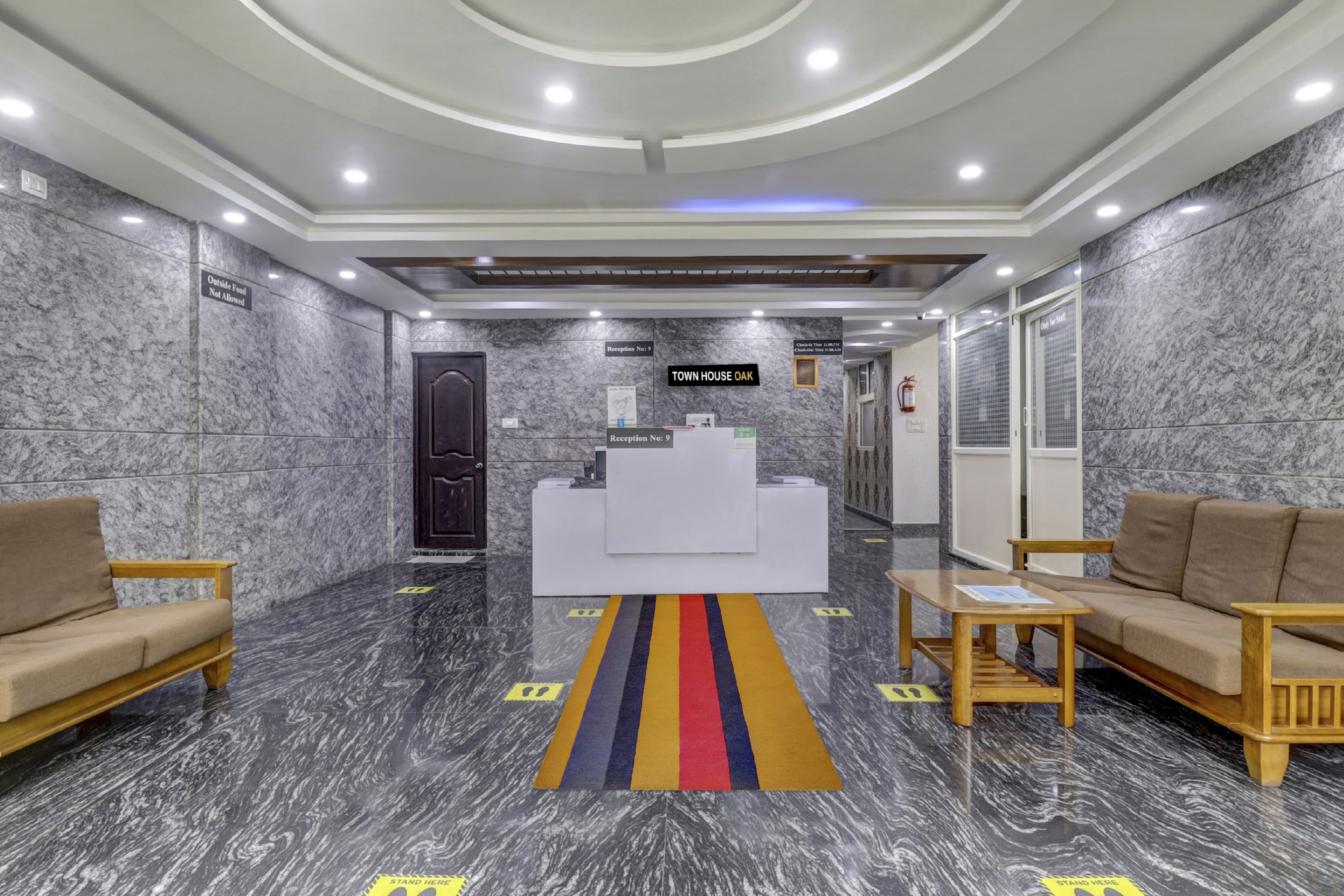 Townhouse OAK SRK White Inn