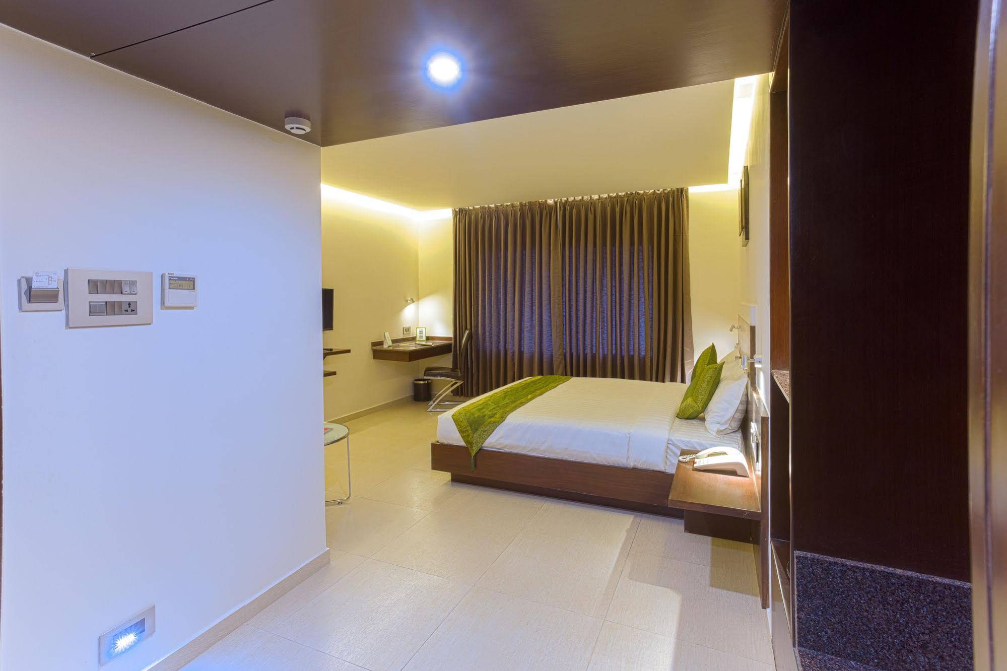 Grand Premier Suites