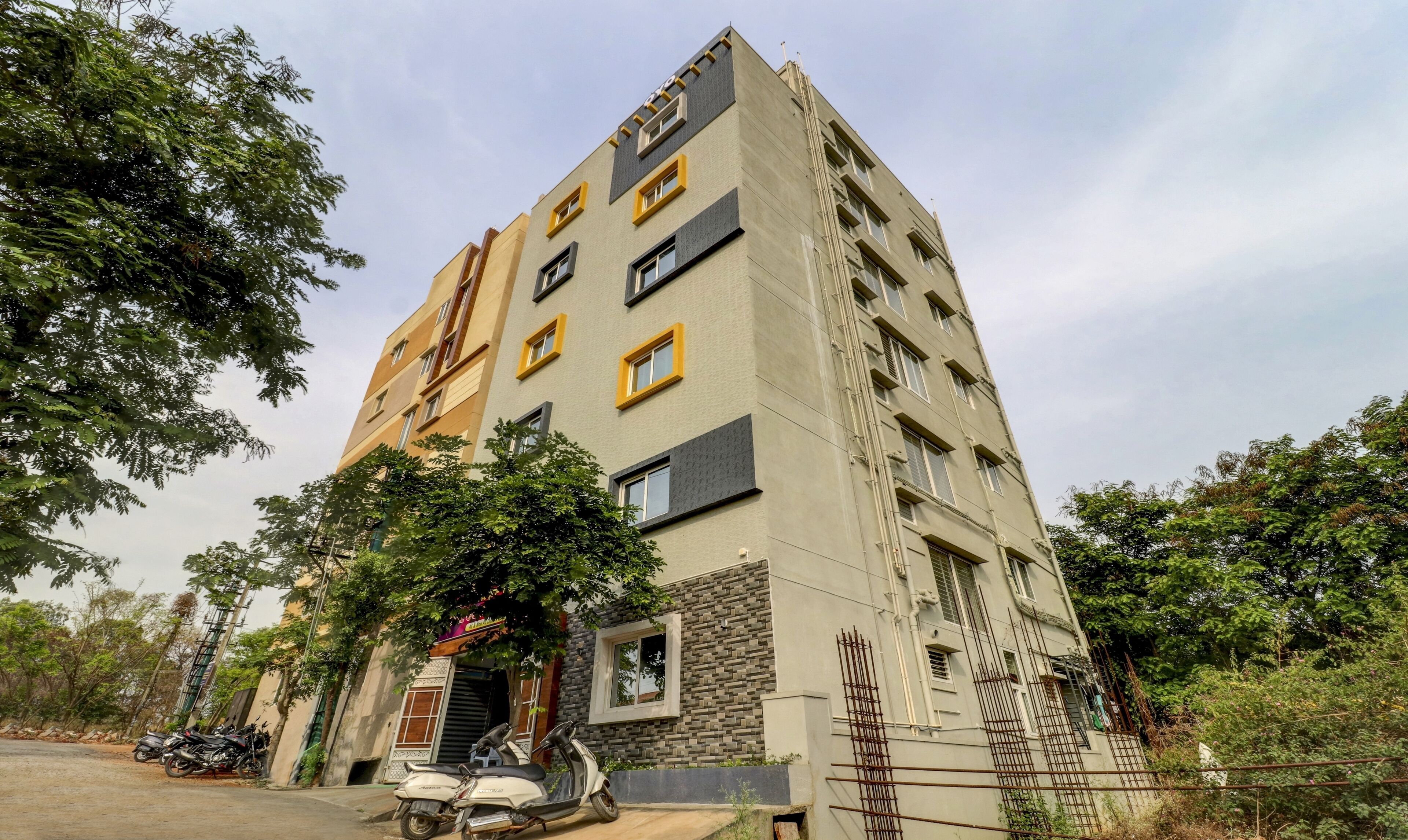 Treebo Trend Hotel Golden Grand Inn