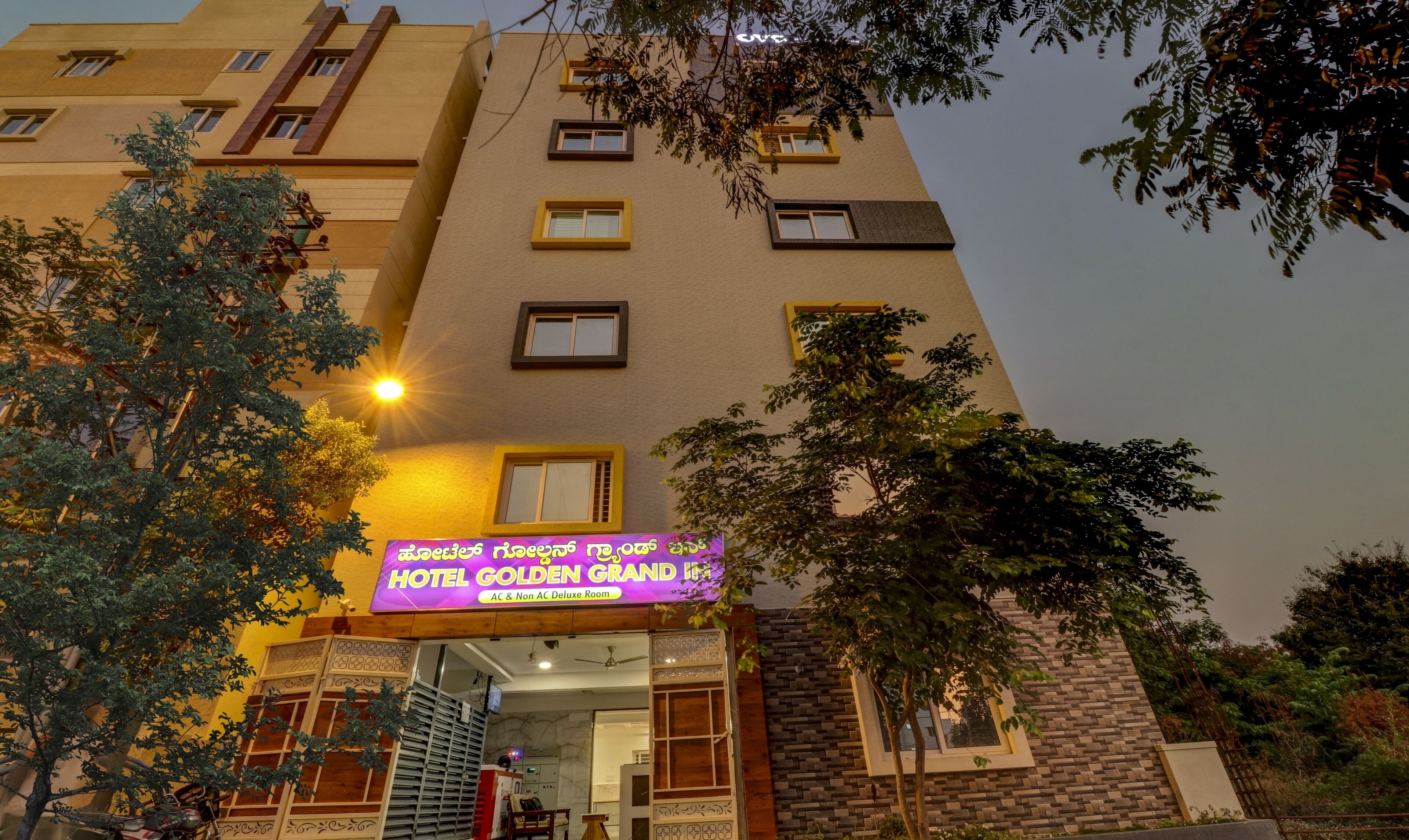 Treebo Trend Hotel Golden Grand Inn