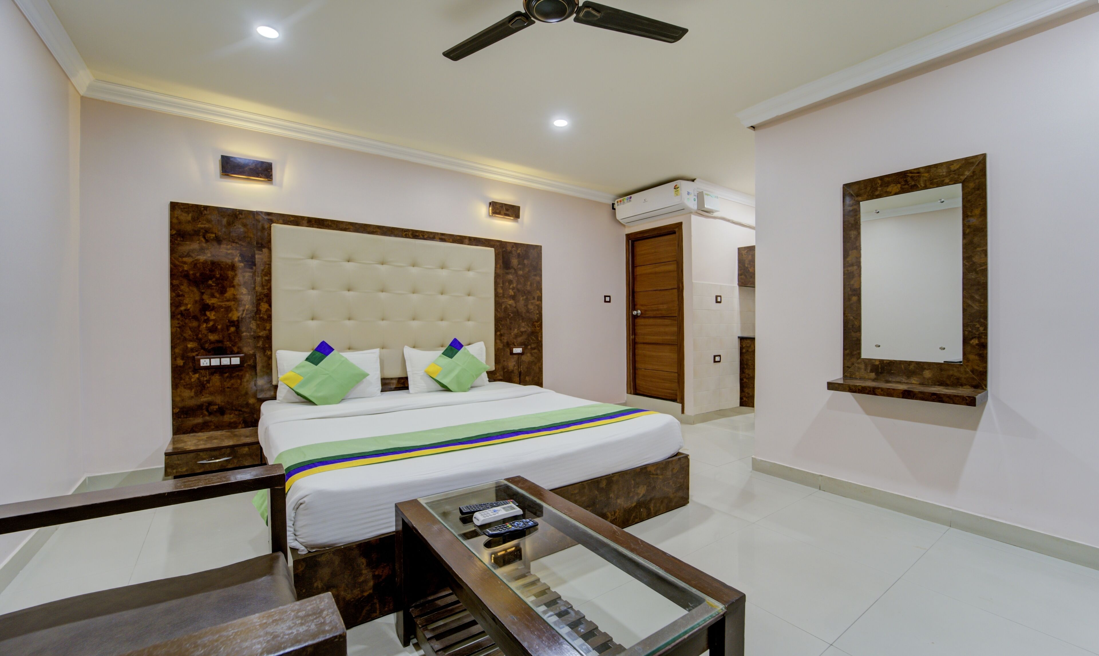 Treebo Trend Howell Suites
