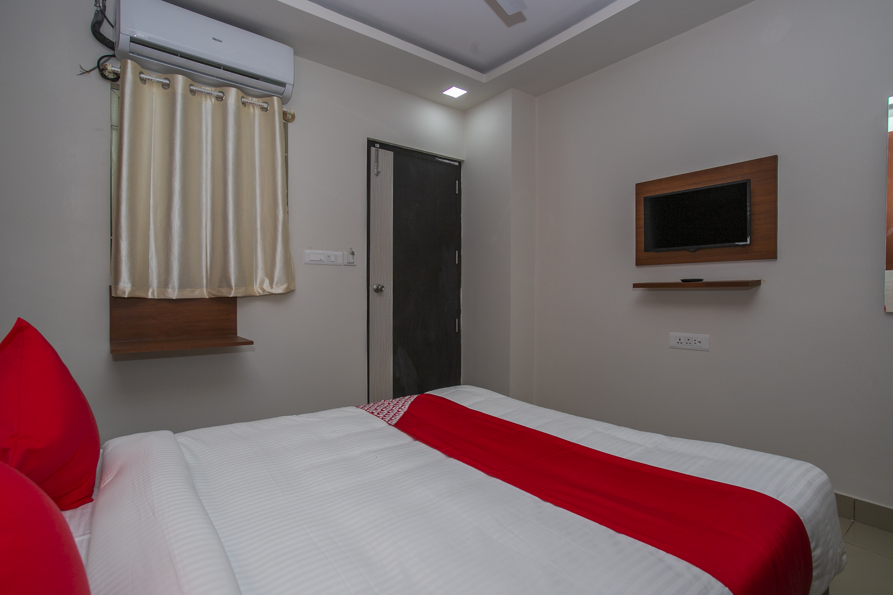 Varcity Phi Pavilion By OYO Rooms