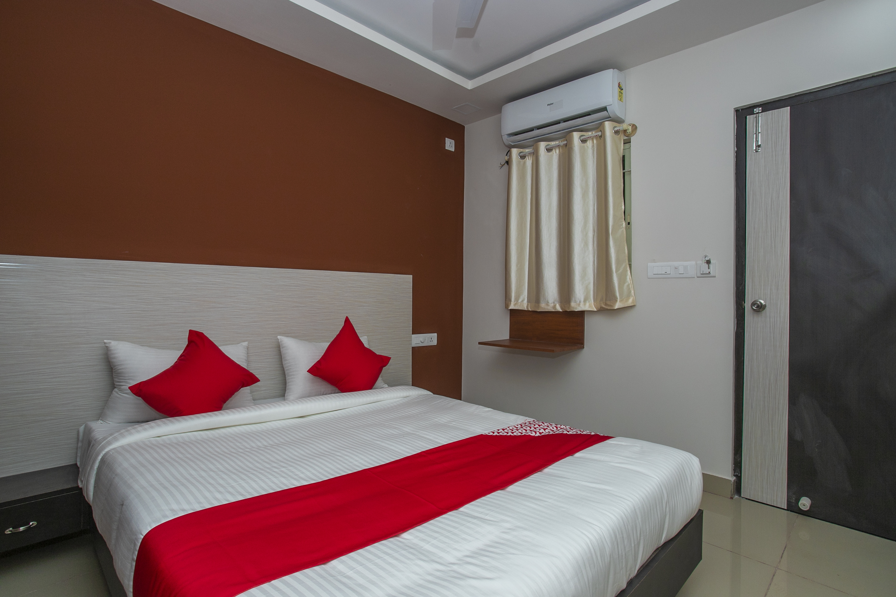 Varcity Phi Pavilion By OYO Rooms