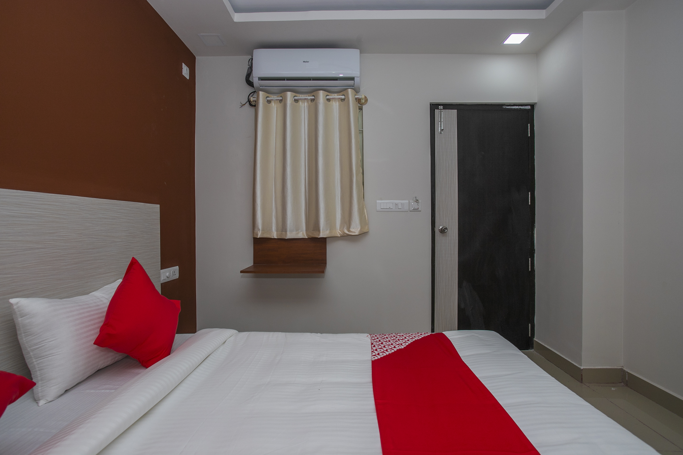 Varcity Phi Pavilion By OYO Rooms
