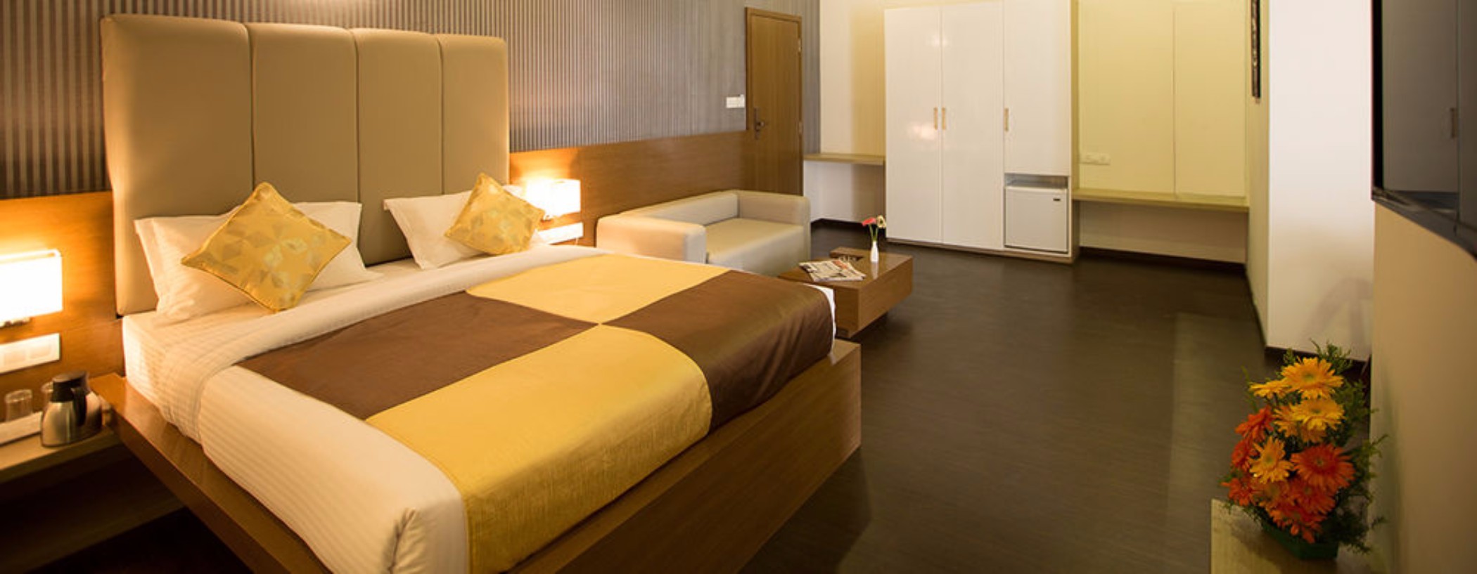 Vinaya Royal Inn