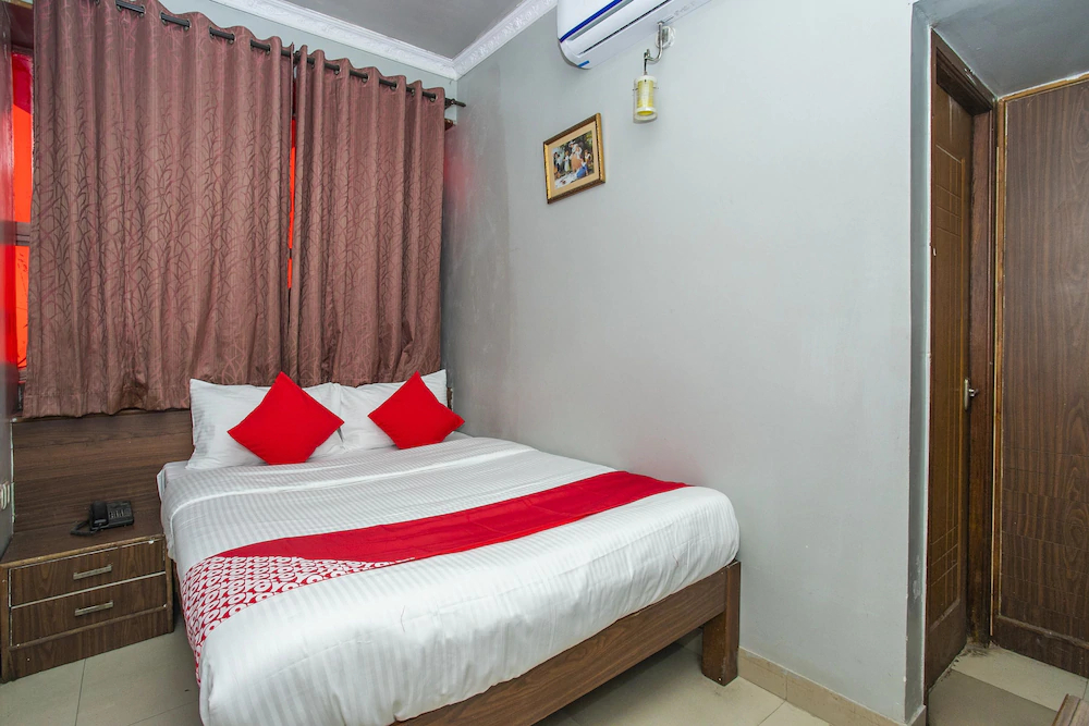 White Fort Lodge by OYO Rooms