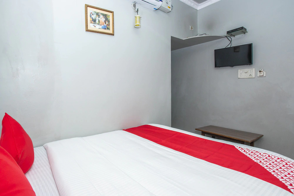 White Fort Lodge by OYO Rooms