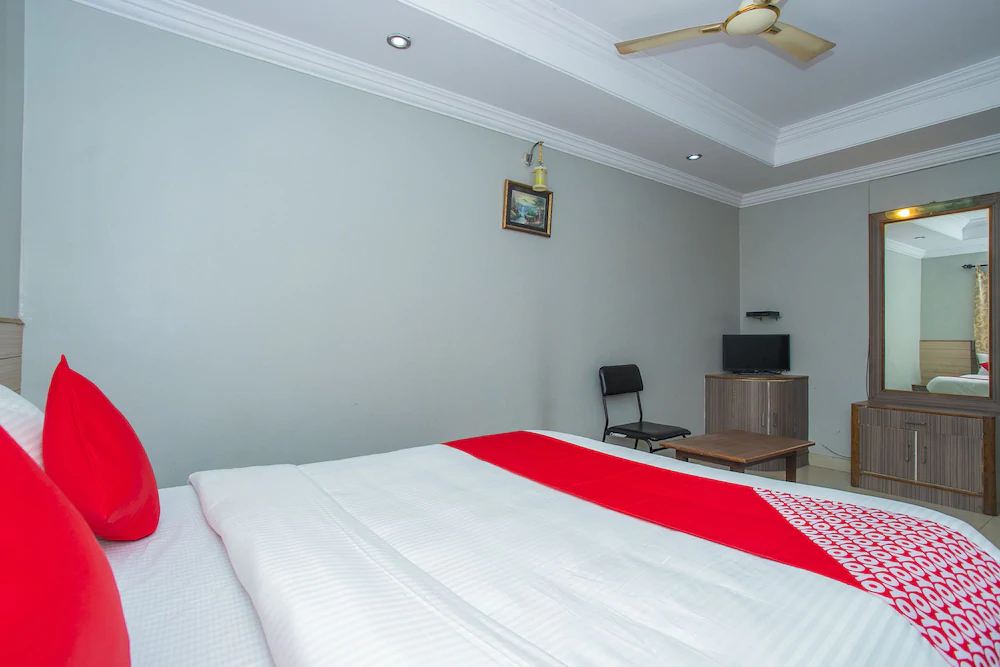 White Fort Lodge by OYO Rooms