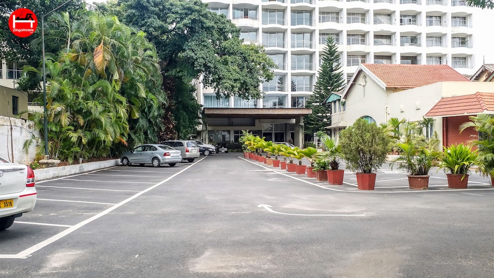 Woodlands Hotel