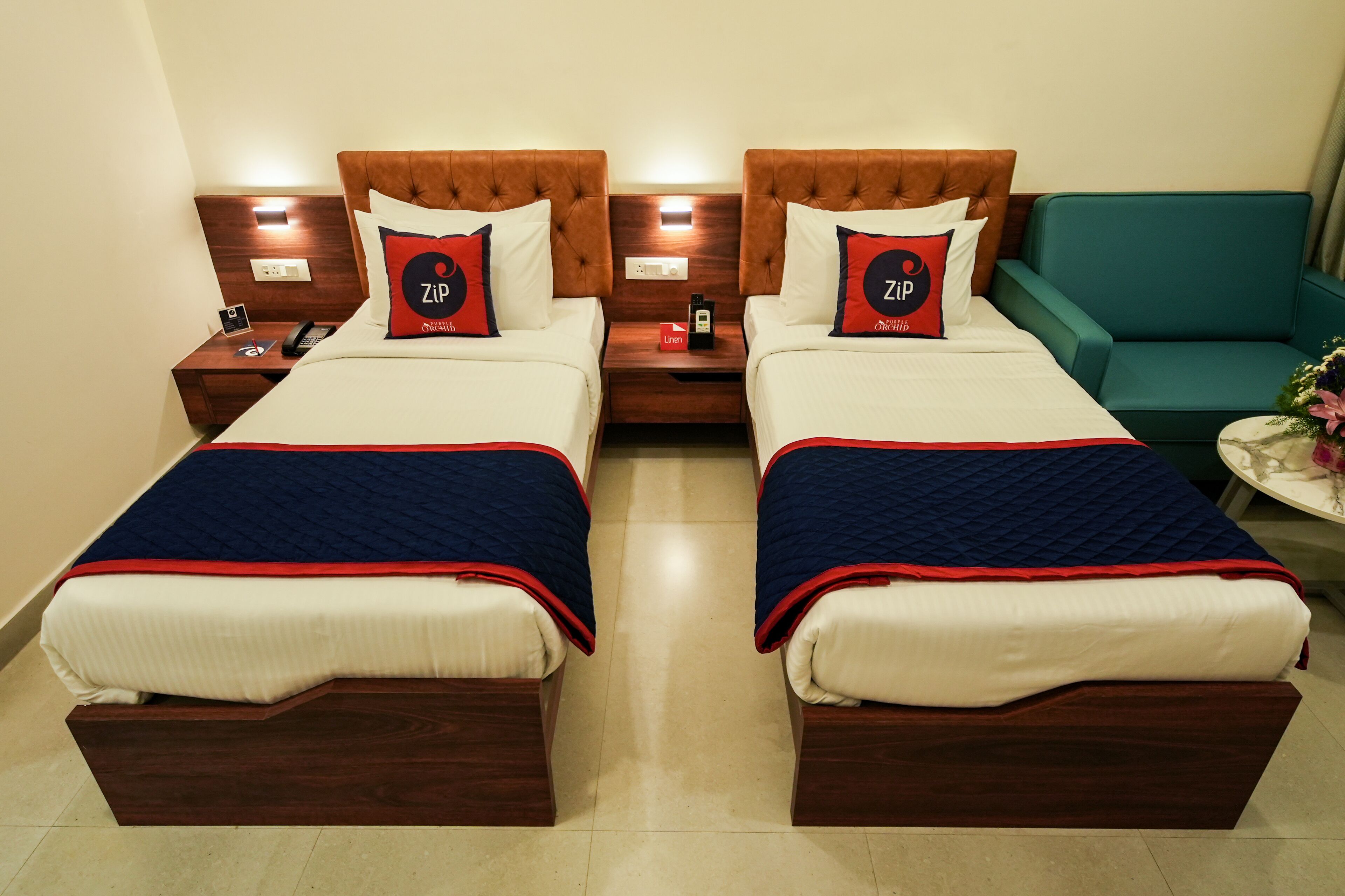 Zip By Spree Hotels Purple Orchid