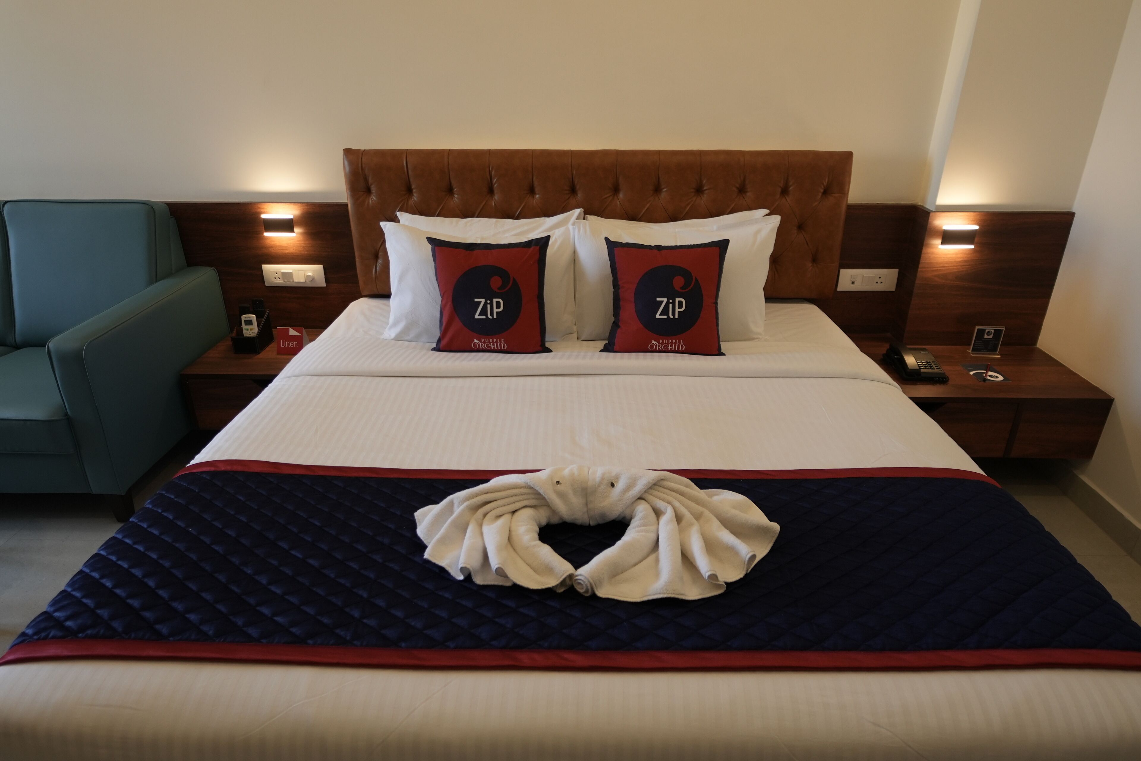 Zip By Spree Hotels Purple Orchid
