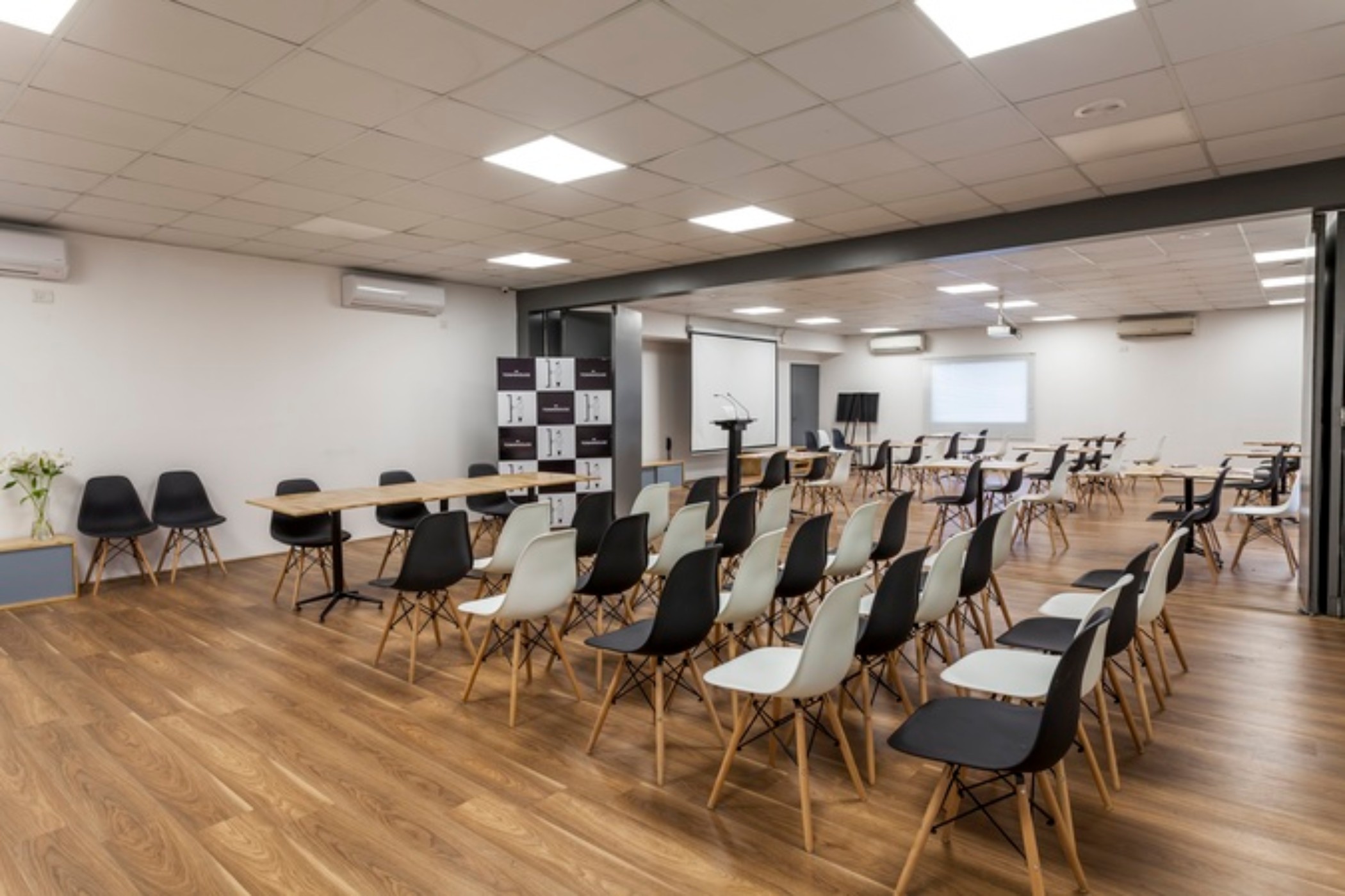 Zip Rooms 12th Avenue by OYO Rooms