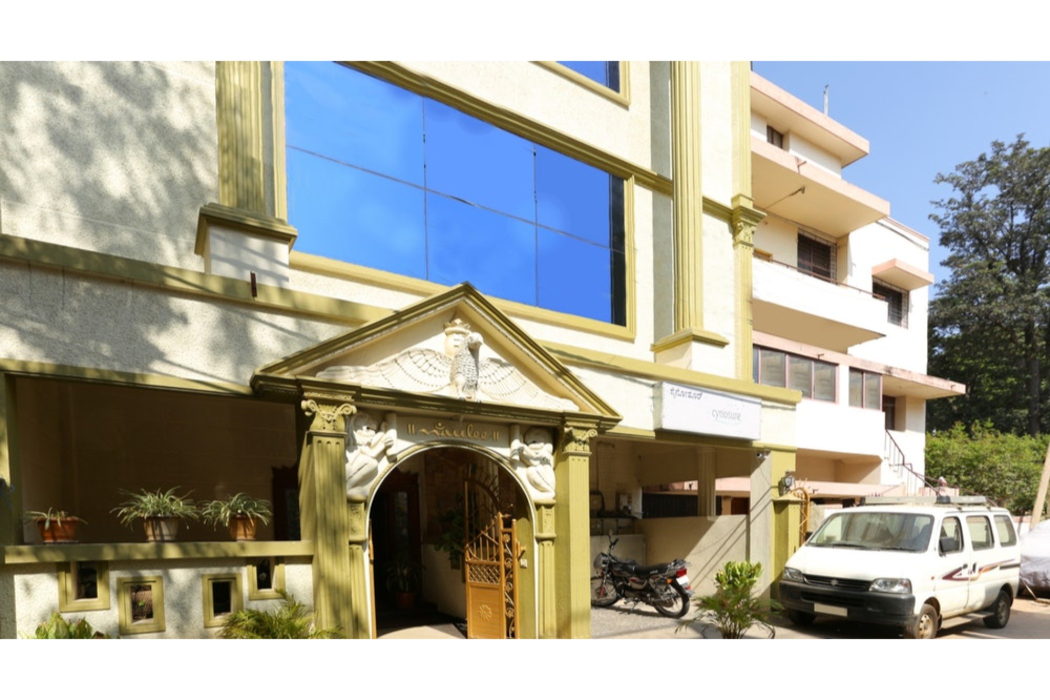 Treebo Trip Cynosure Suites