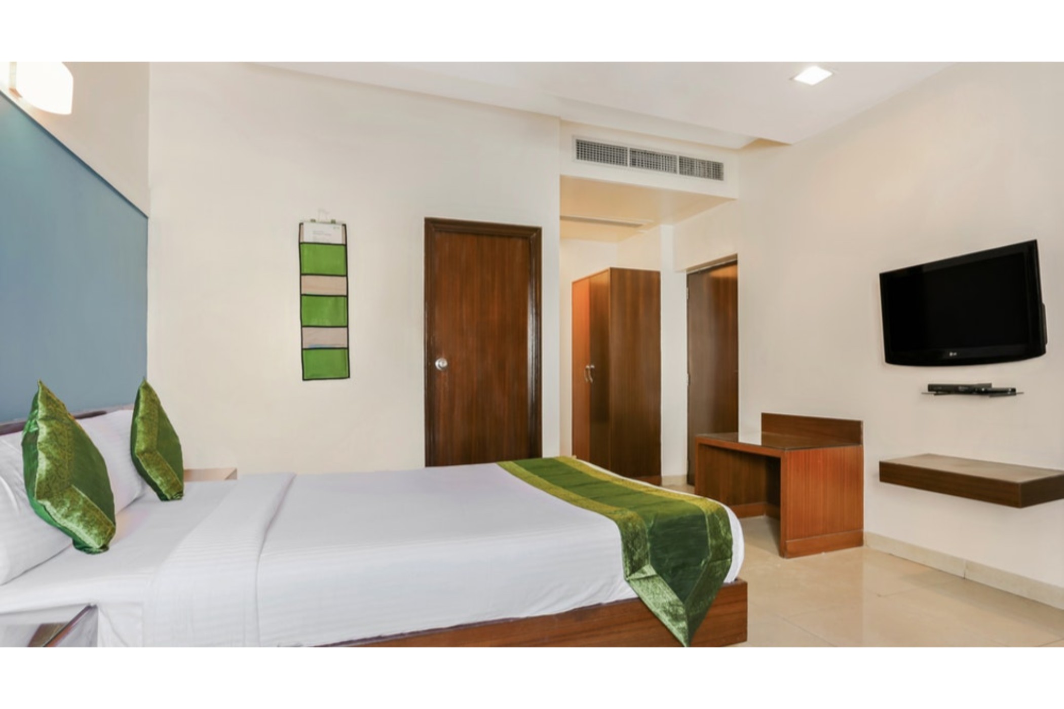 Treebo Trip Cynosure Suites