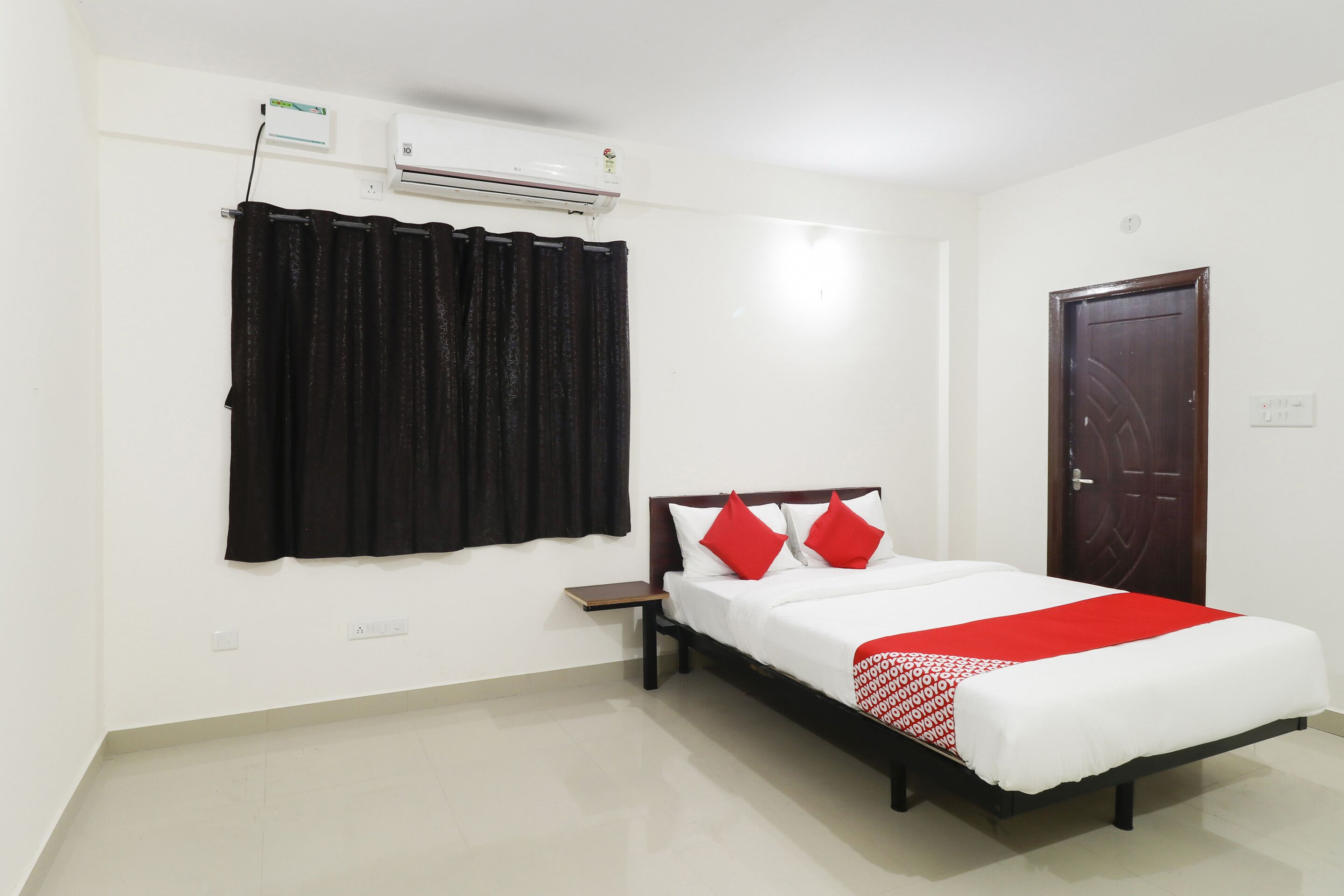 Mmr Castle by OYO Rooms