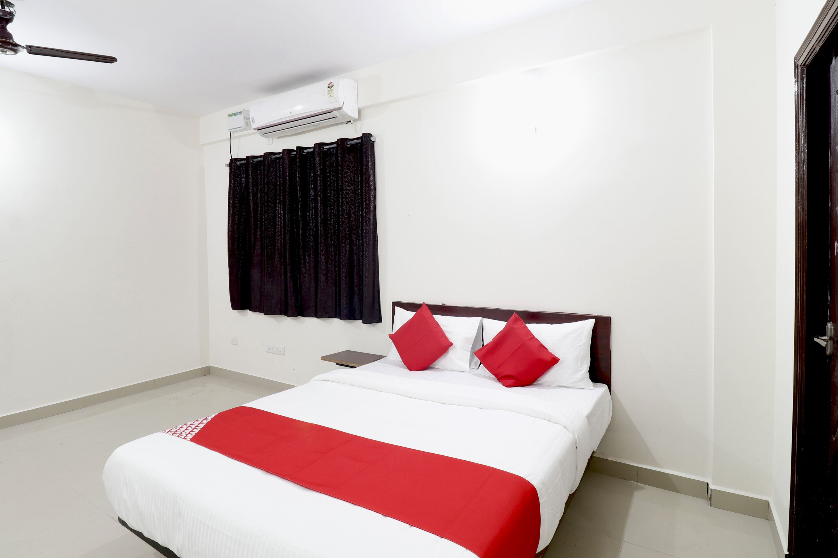 Mmr Castle by OYO Rooms