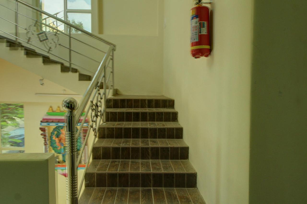Hotel Pleasant Stays by OYO Rooms